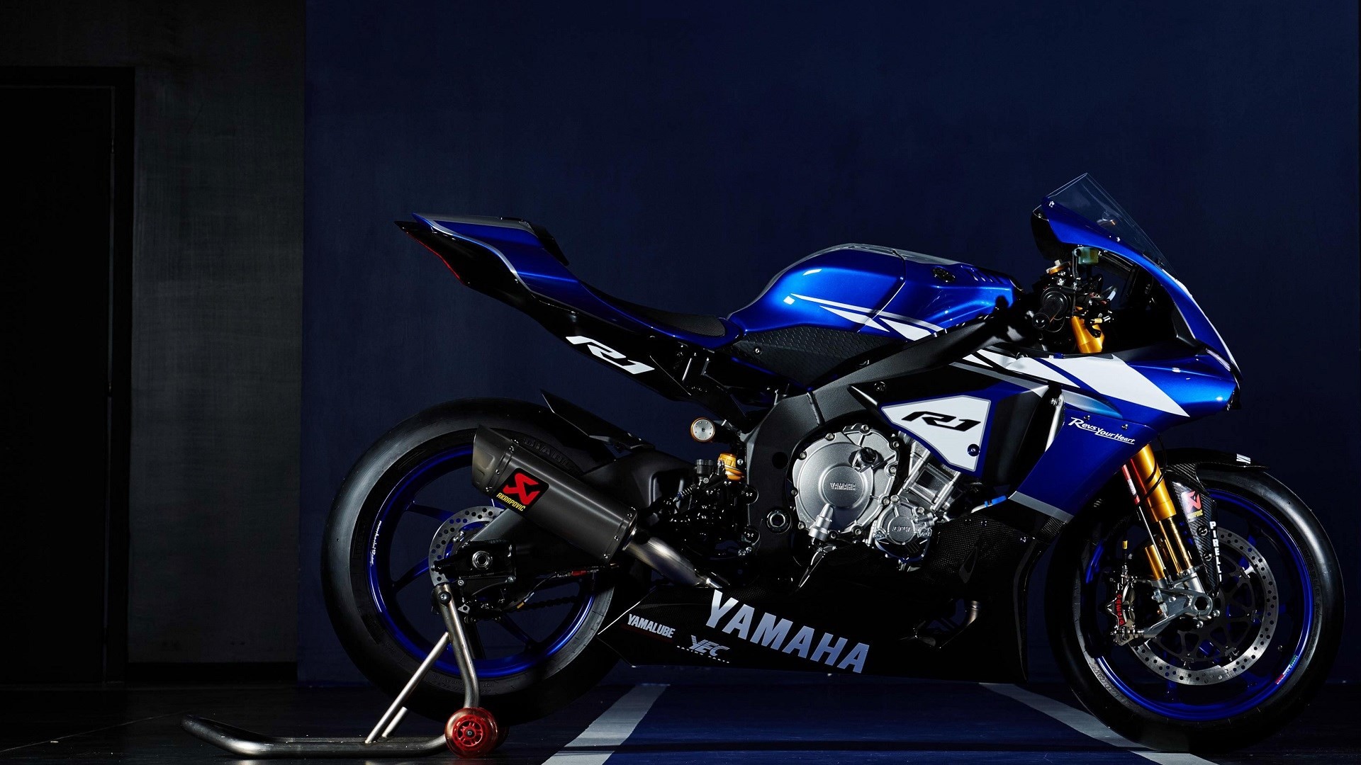 Yamaha R1 Wallpapers (70+ images)