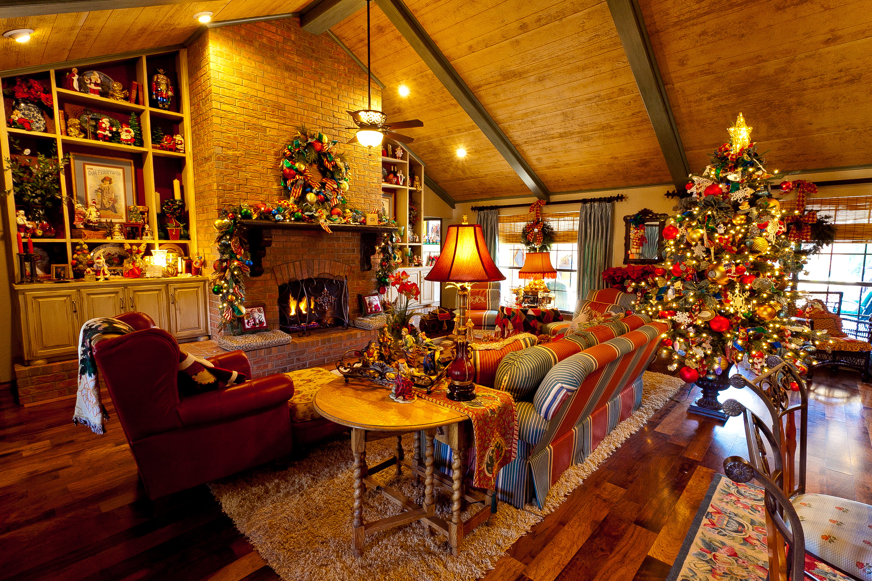 contry christmas living room