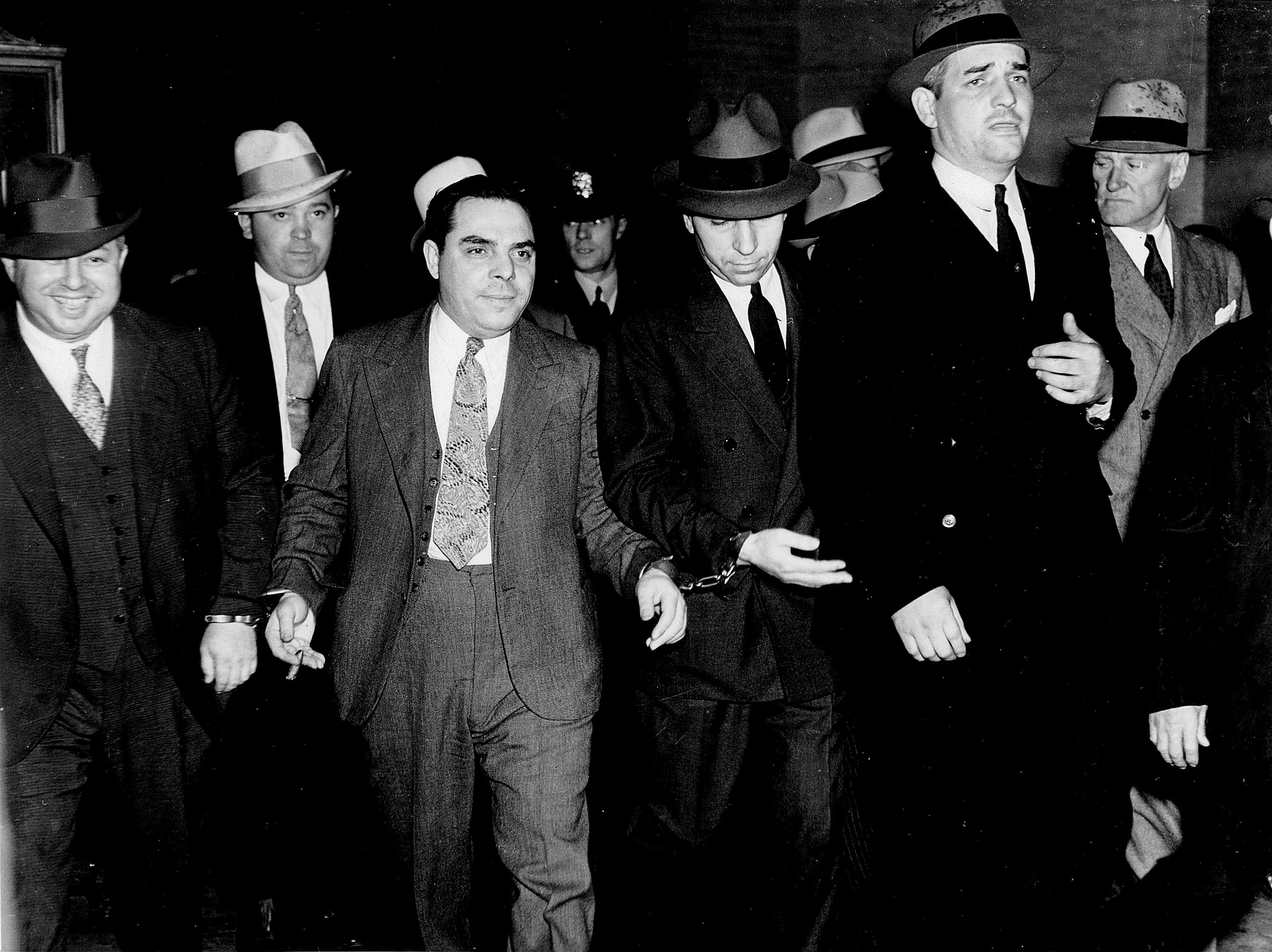 Al Capone Wallpaper Capone Al Deviantart Drawings Glasgow Wallpapers Gangster Capones Mafia