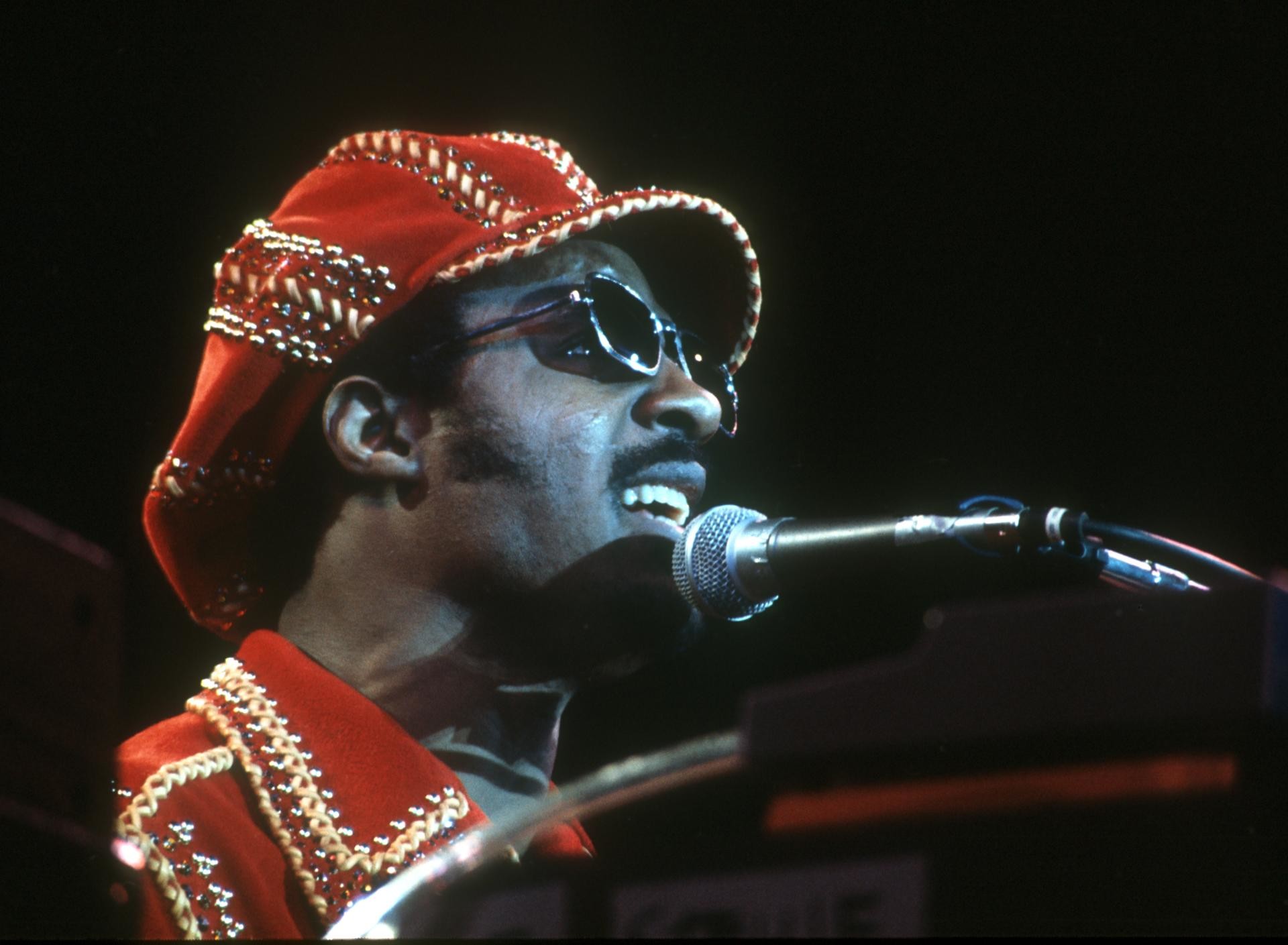1920x1409 Stevie Wonder Wallpapers High Resolution and Quality Download