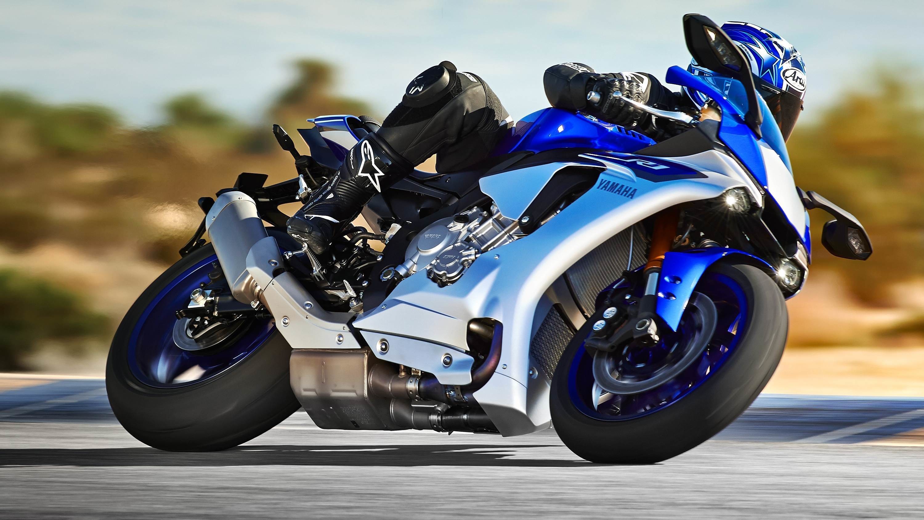 Yamaha r1m 2015