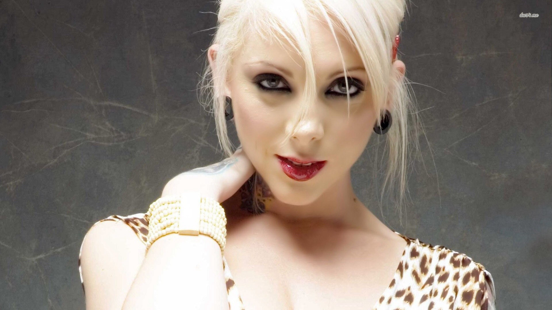 maria brink in this moment singer