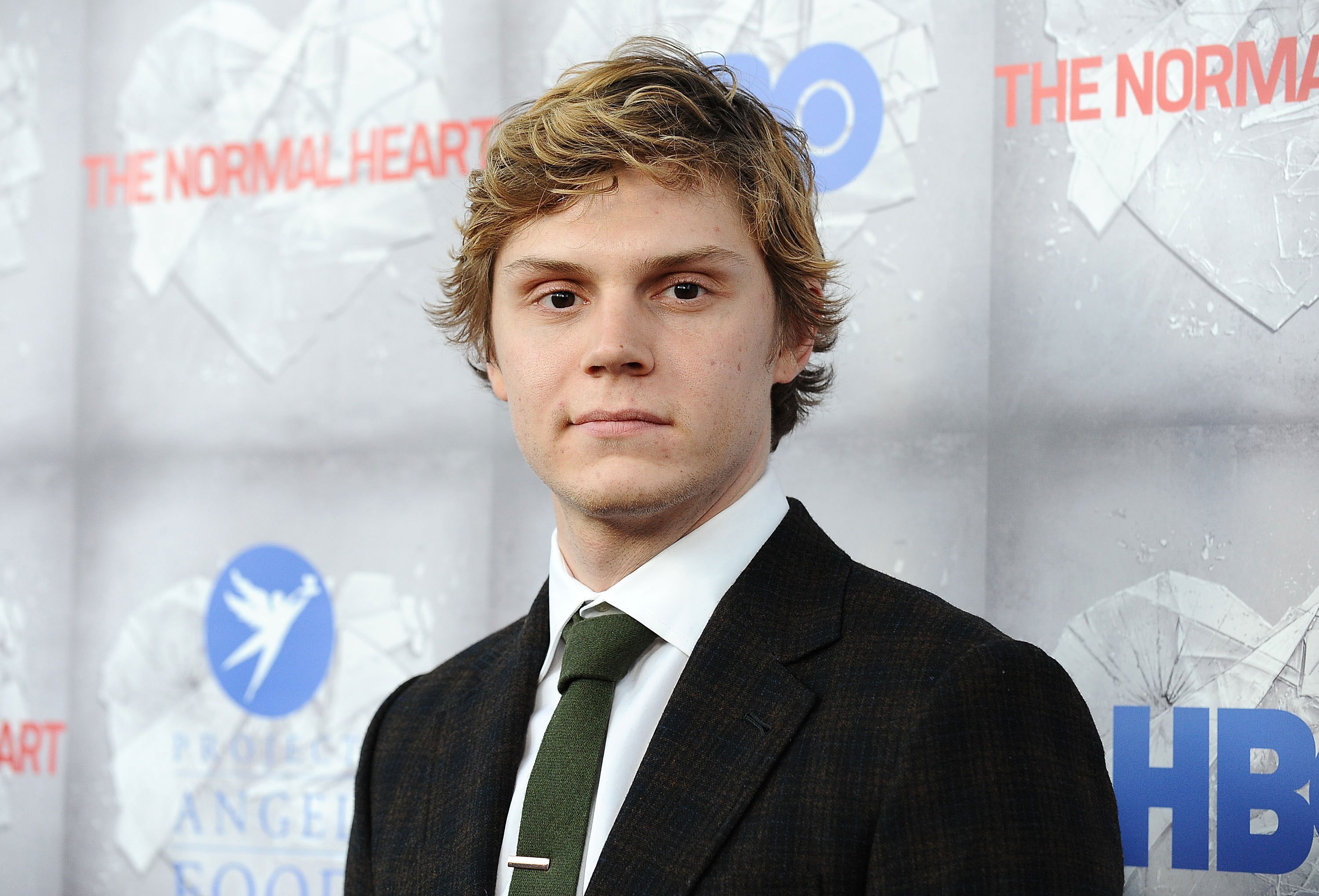 Evan Peters Wallpapers.