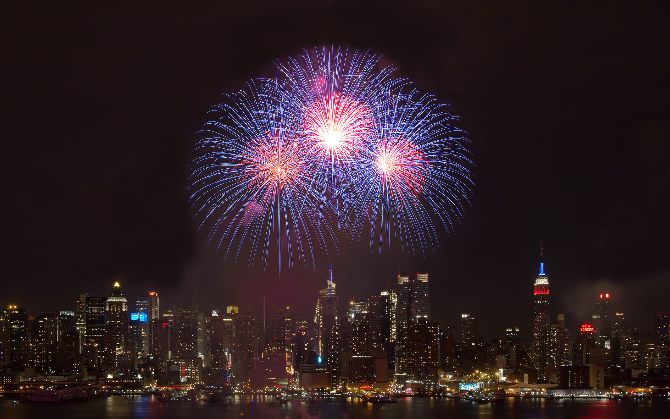 2560x1600 NYC Fireworks
