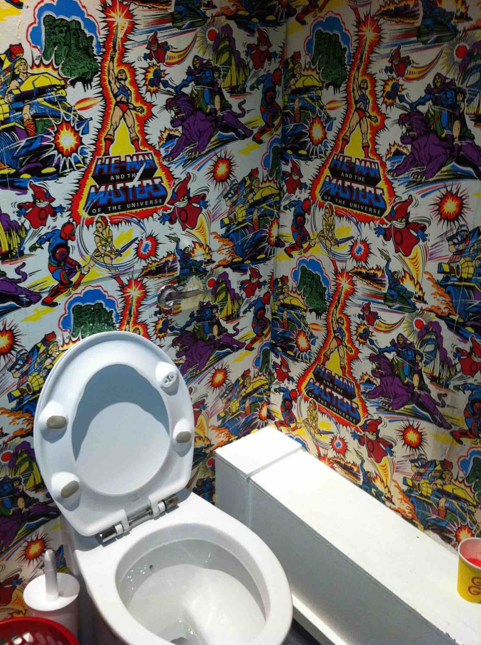 1530x2048 this bathroom has He-Man wallpaper