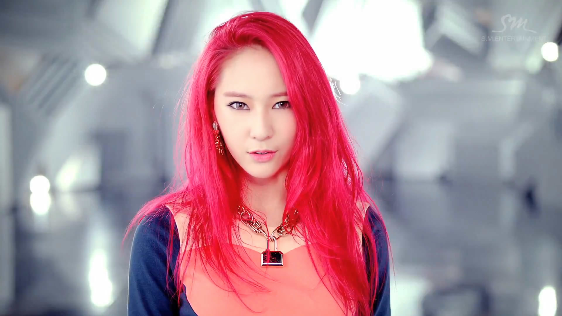 1920x1080 F(x)'s krystal with her gorgeous red hair.