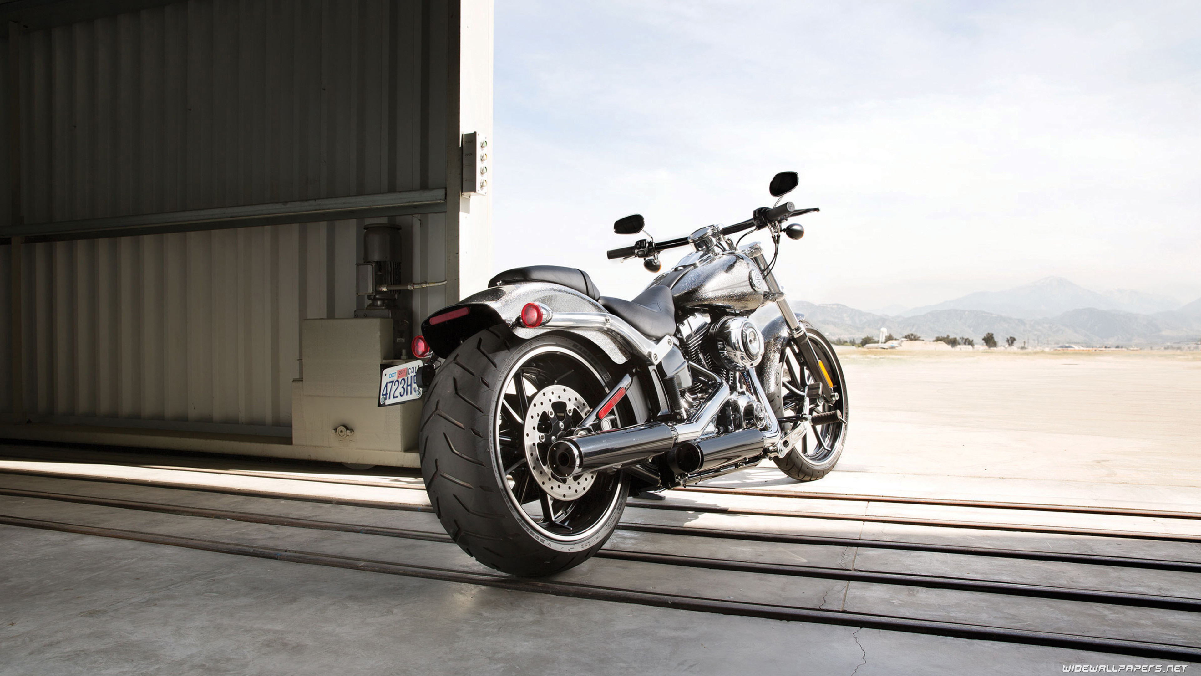 3840x2160 Harley-Davidson Softail Slim motorcycle wallpapers ...