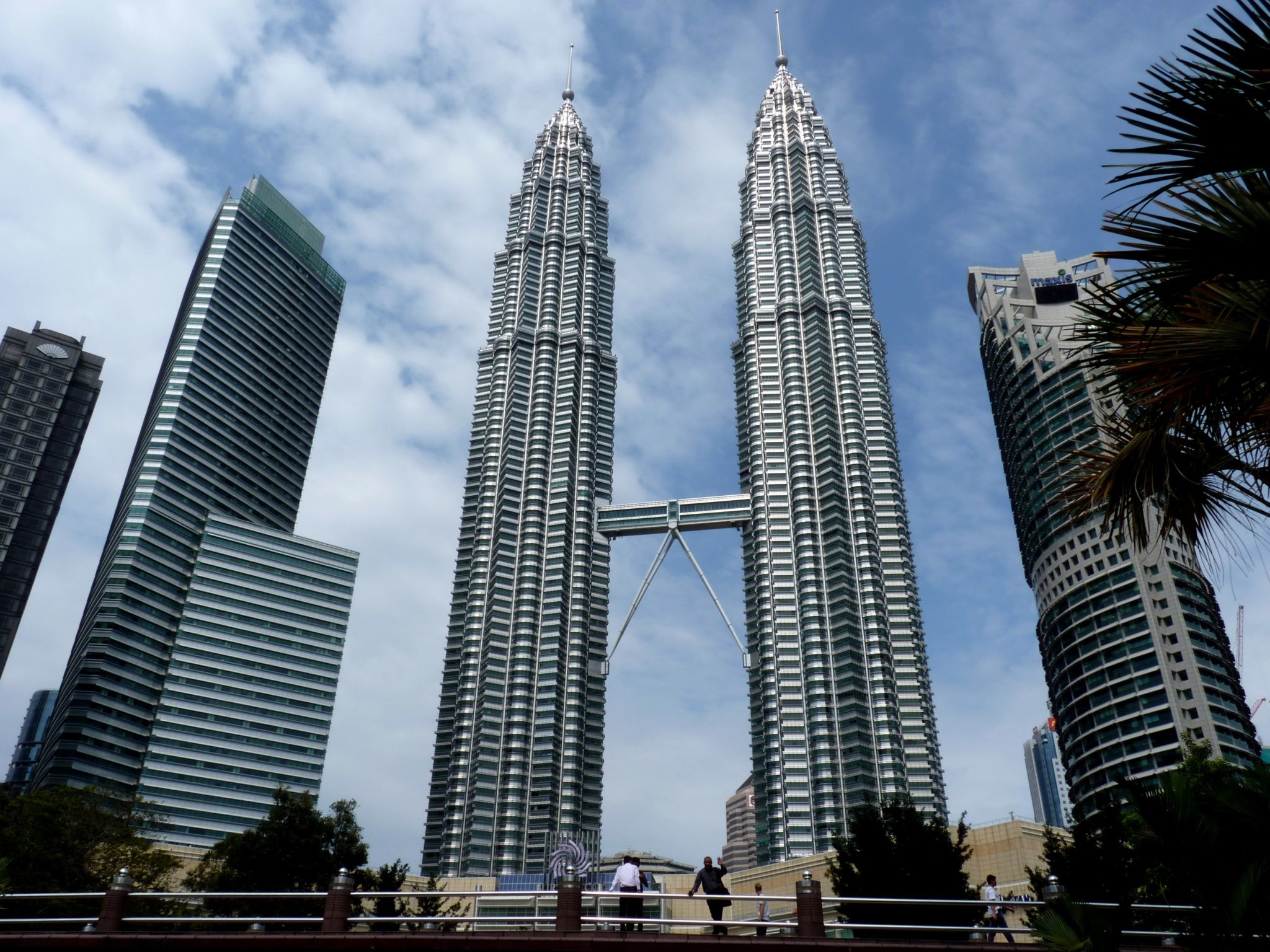 2048x1536 Petronas Twin Towers
