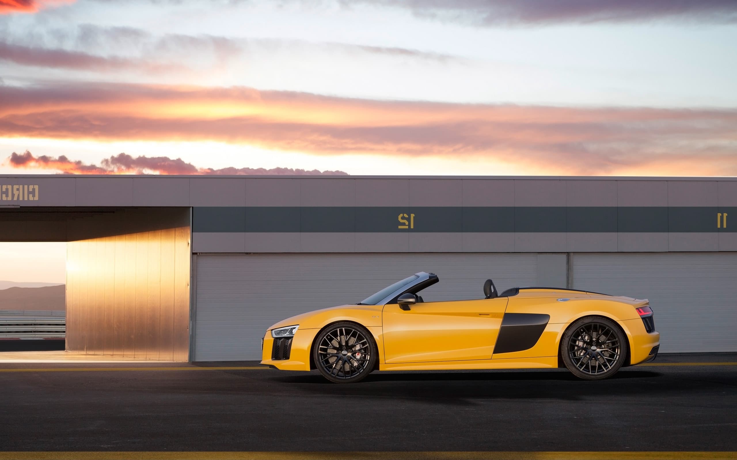 2560x1600 2017 Audi R8 Spyder V10 wallpapers High Quality Resolution Download