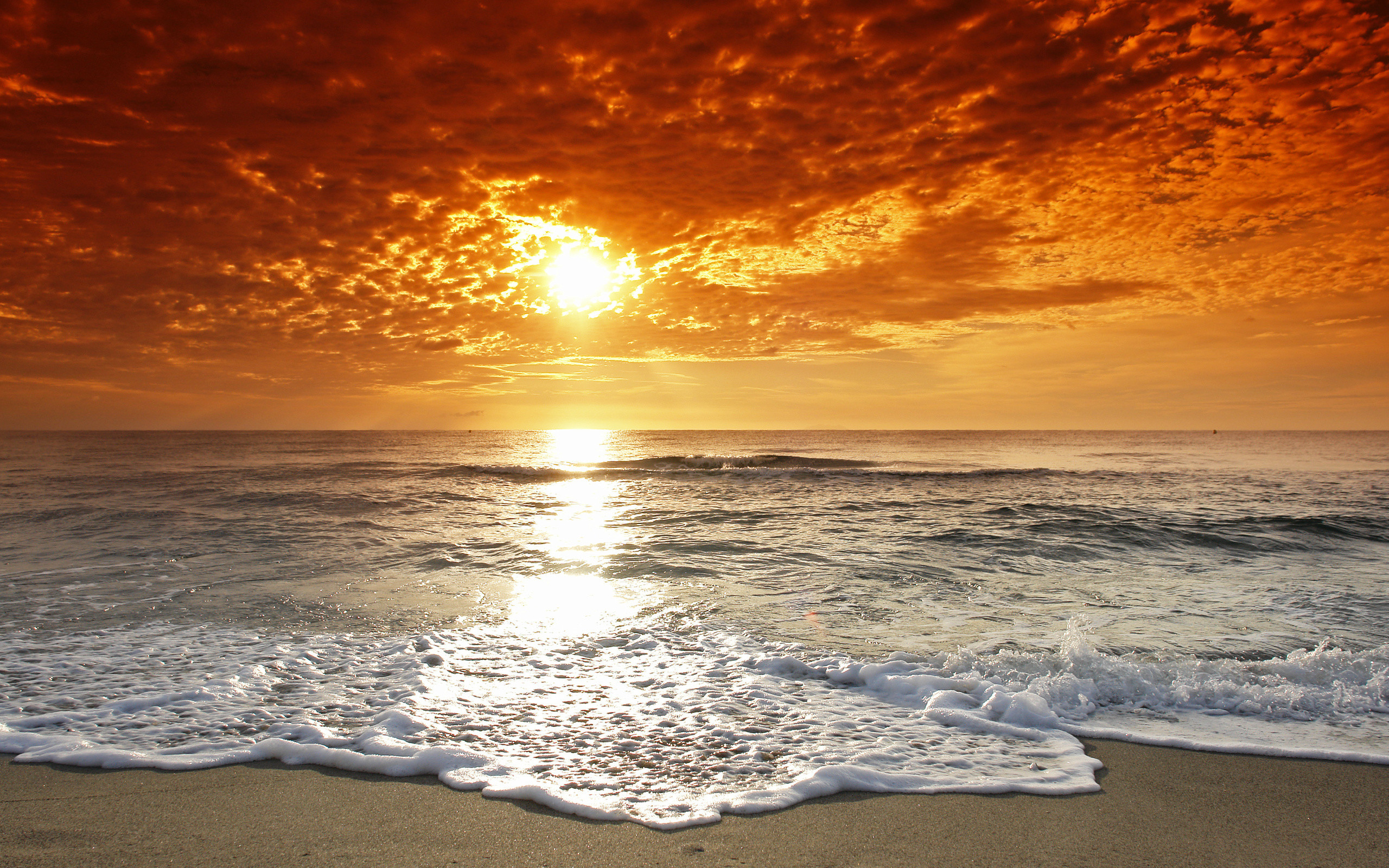 2560x1600 Beautiful Beach Sunset
