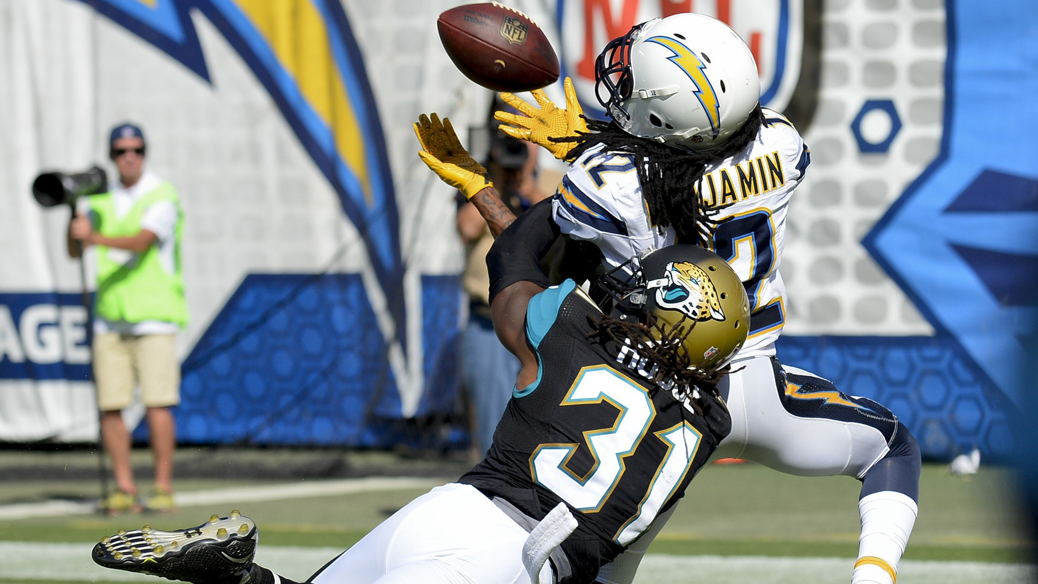 2048x1152 Philip Rivers throws four TD passes in Chargers' rout of Jaguars - LA Times