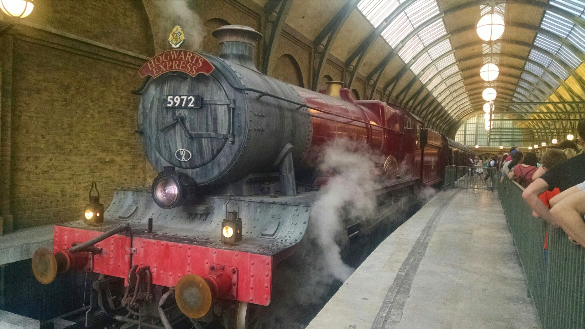 2048x1152 File:Hogwarts Express (16658835527).jpg