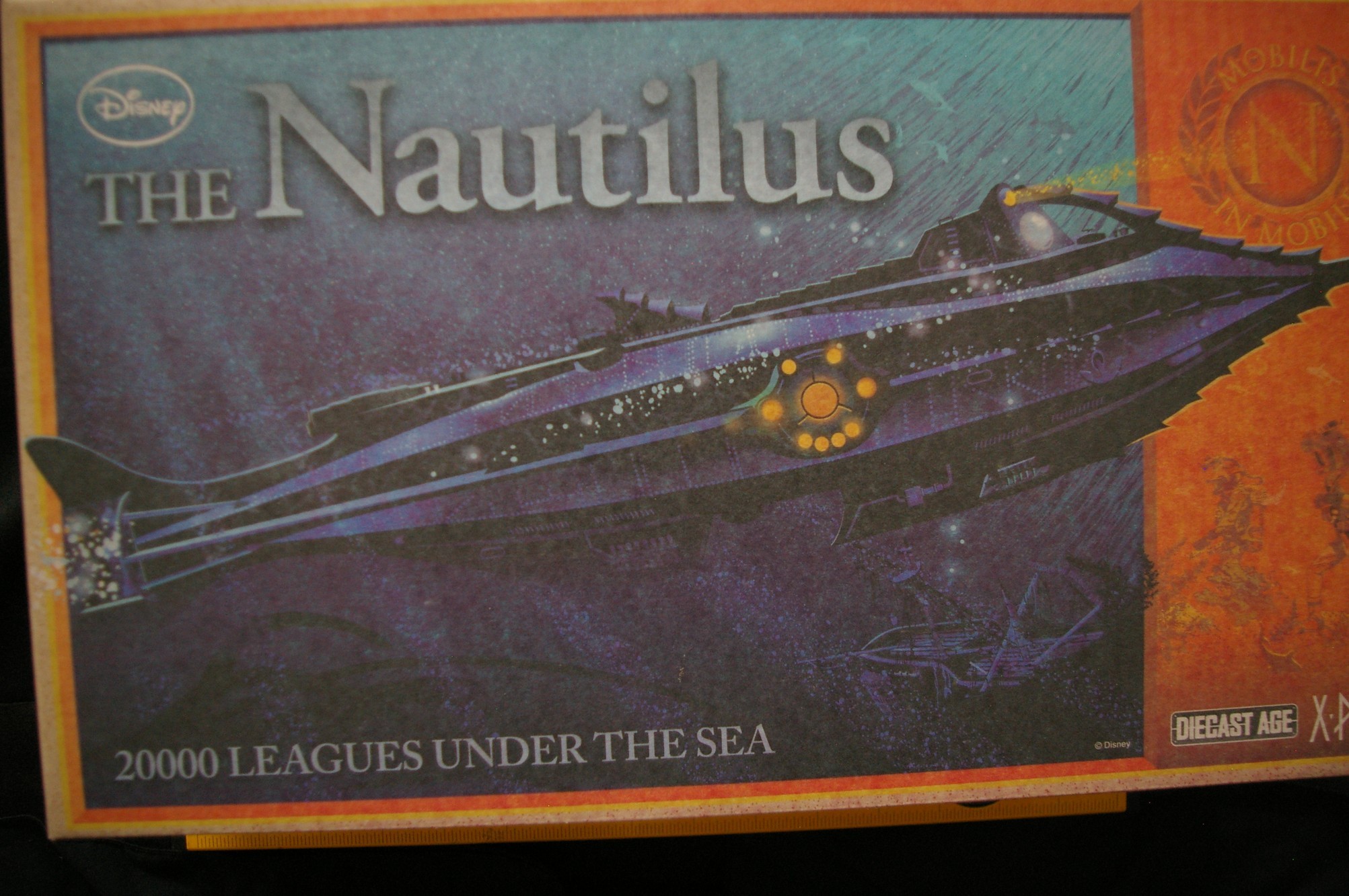 2005x1333 nautilus diecast 20,000 leagues under sea disney - - DASH .