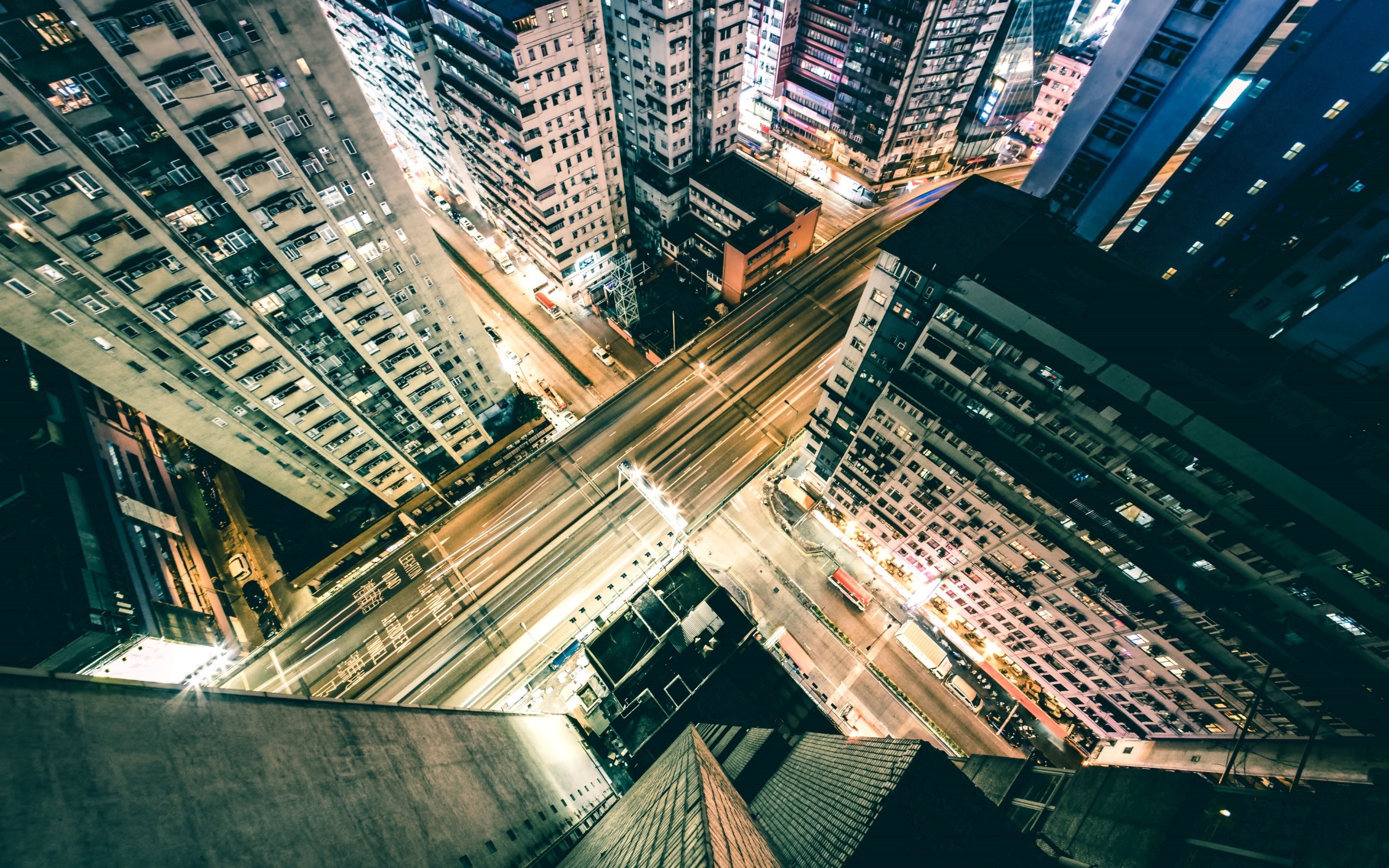 2880x1800 4K HD Wallpaper: Urban Night in Hong Kong