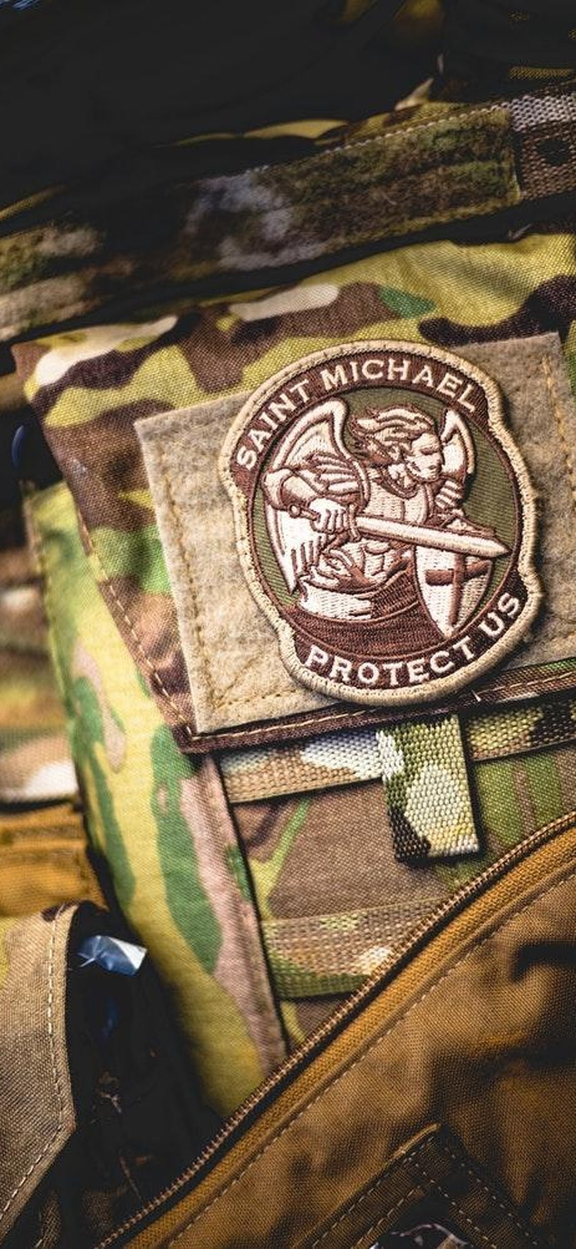 1125x2436  iPhone X Sain Michael Uniform from US Army Wallpaper : Army  Wallpaper for Phone &