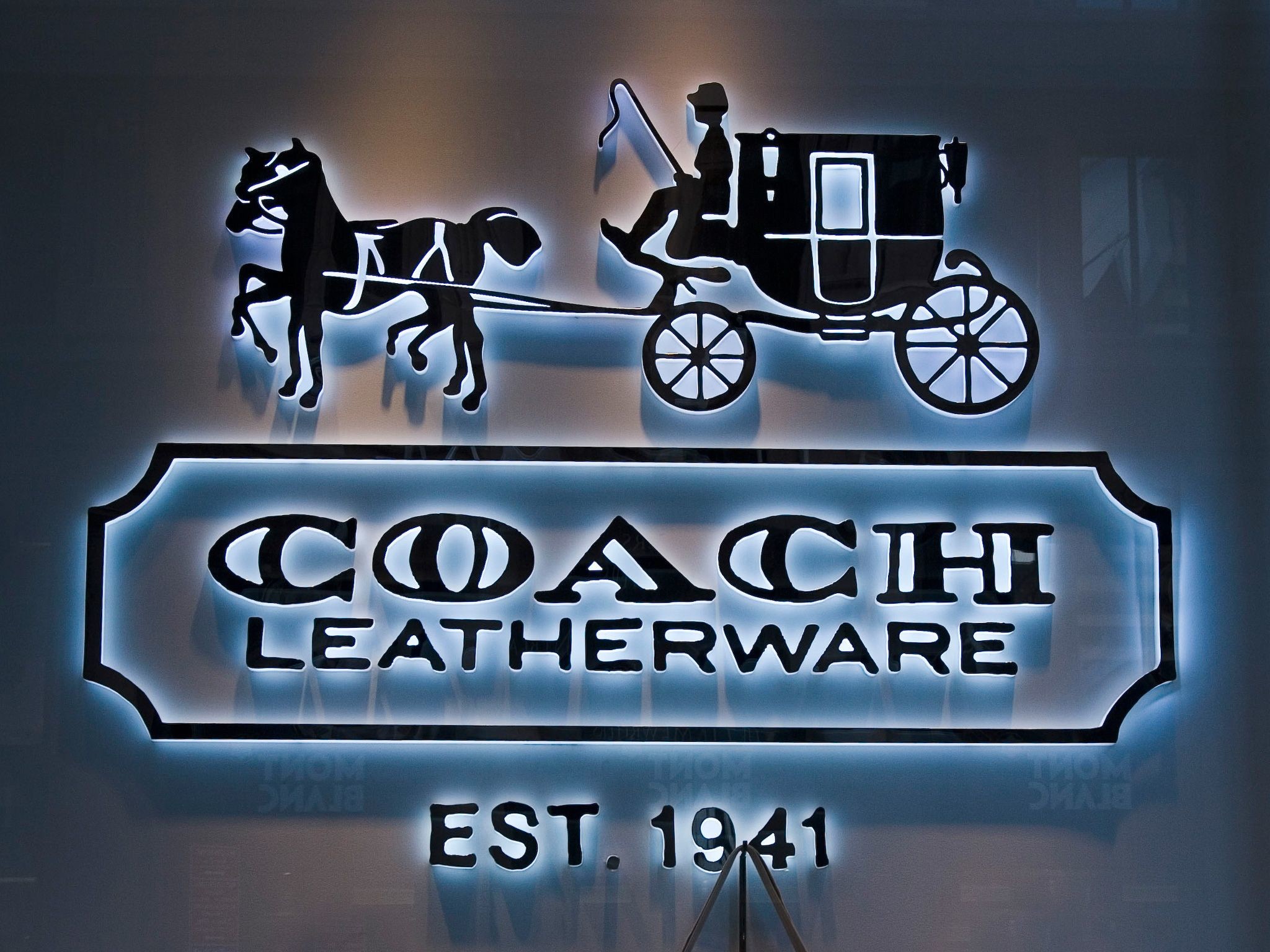 2048x1536 Coach logo