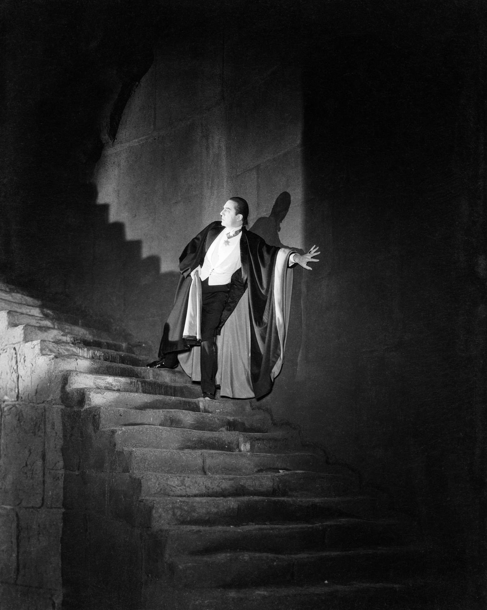 1610x2014 Bela Lugosi in Dracula directed by Tod Browning, Photo by Roman Freulich