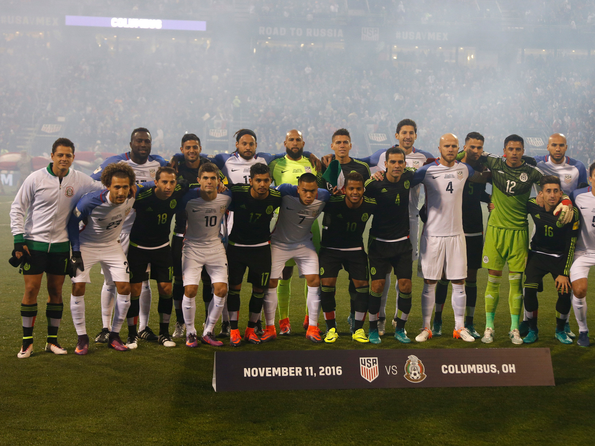 2048x1536   United States and Mexico form 'unity wall' before match  after Donald Trump's presidential