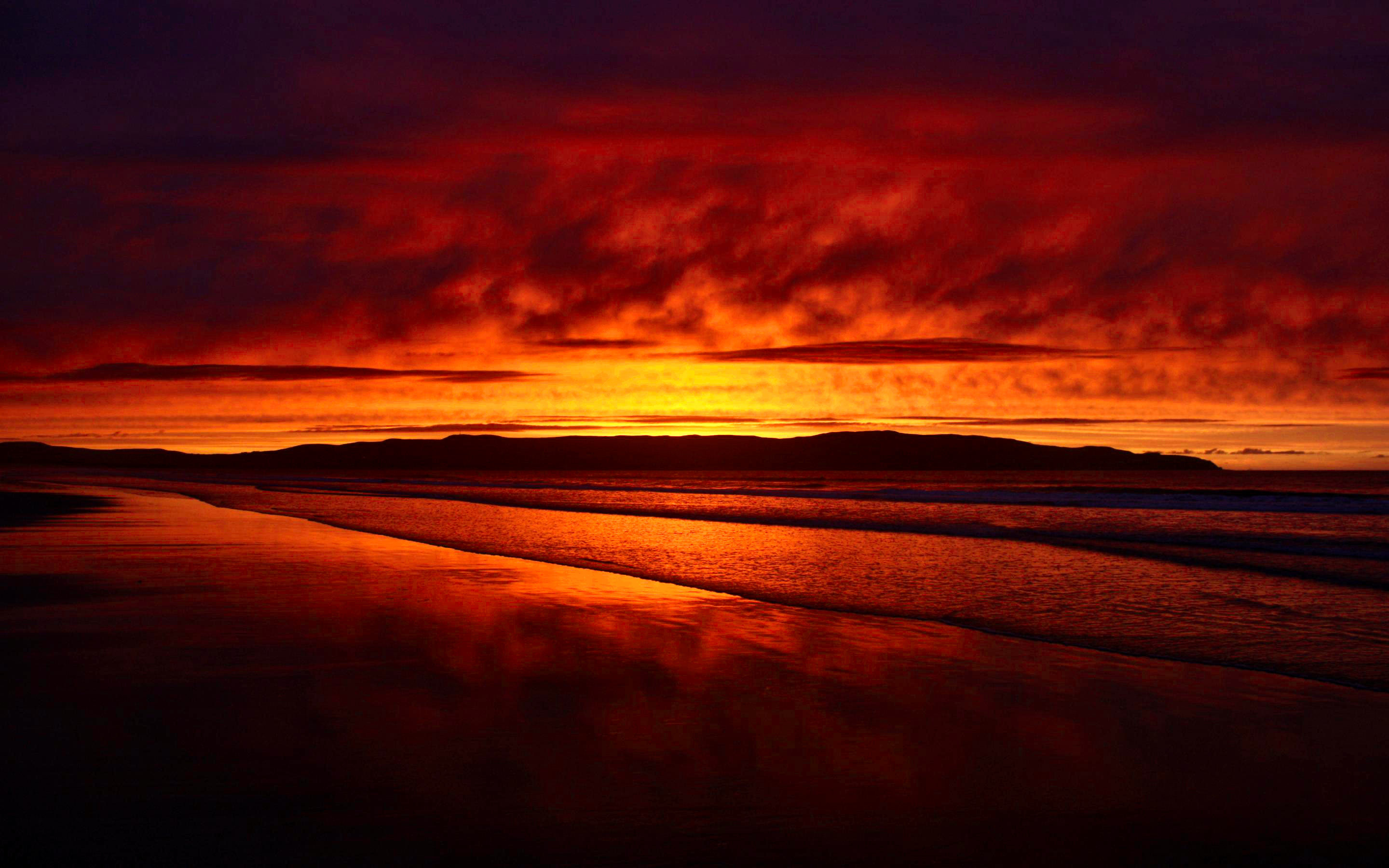 2880x1800 Earth - Sunset Horizon Red Beach Sea Tropical Wallpaper