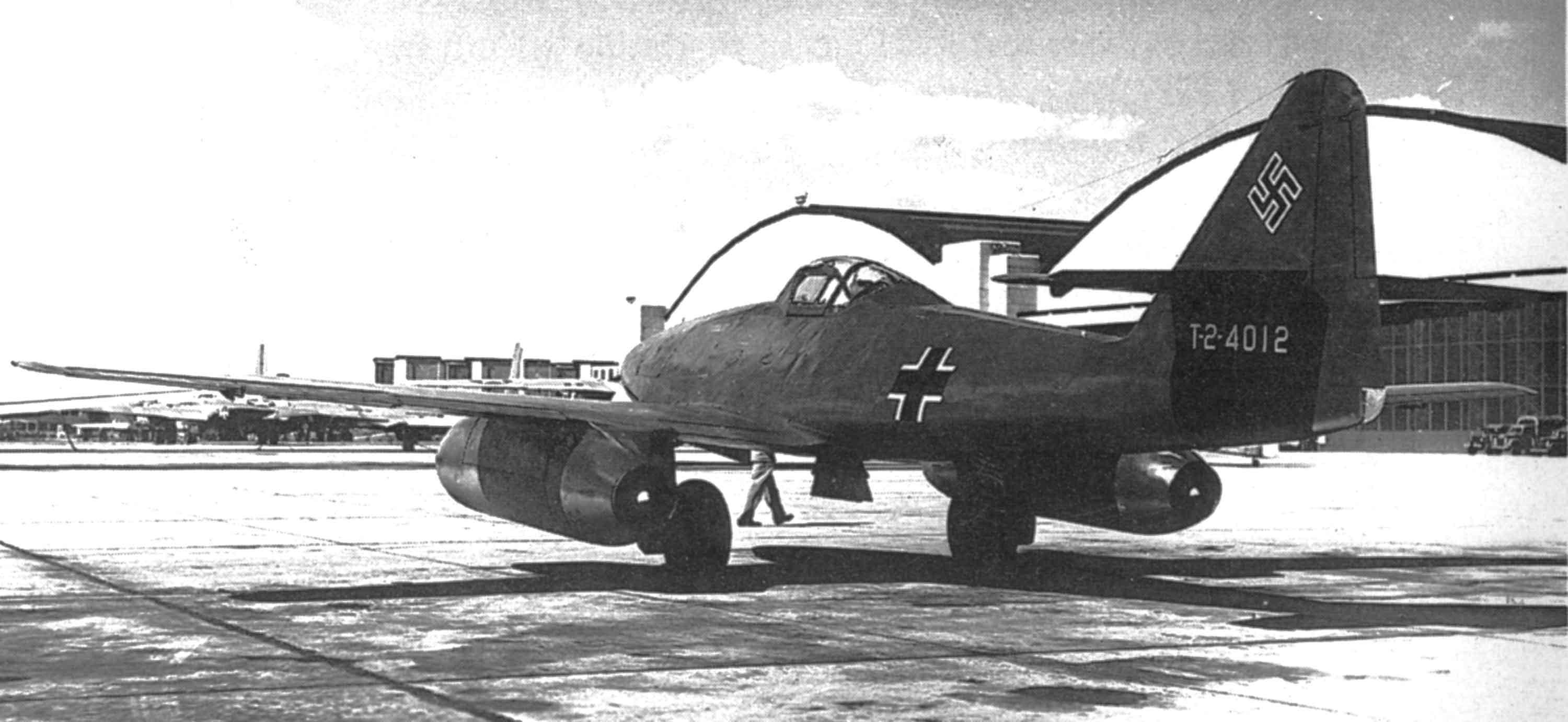 3000x1381 Military - Messerschmitt Me 262 Wallpaper