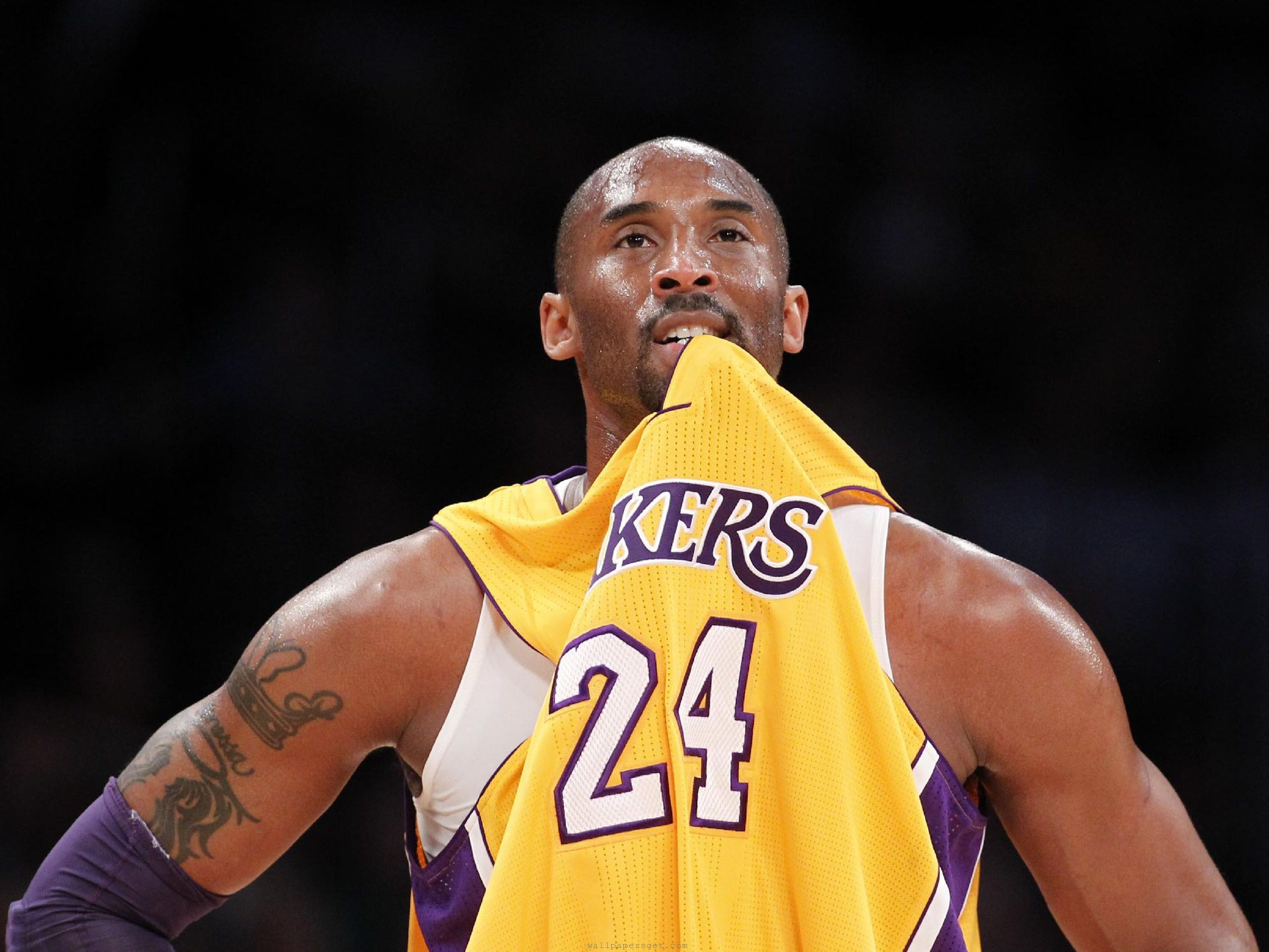 2560x1920 Weighing the Negatives and Positives of Kobe Bryant's New Contract.