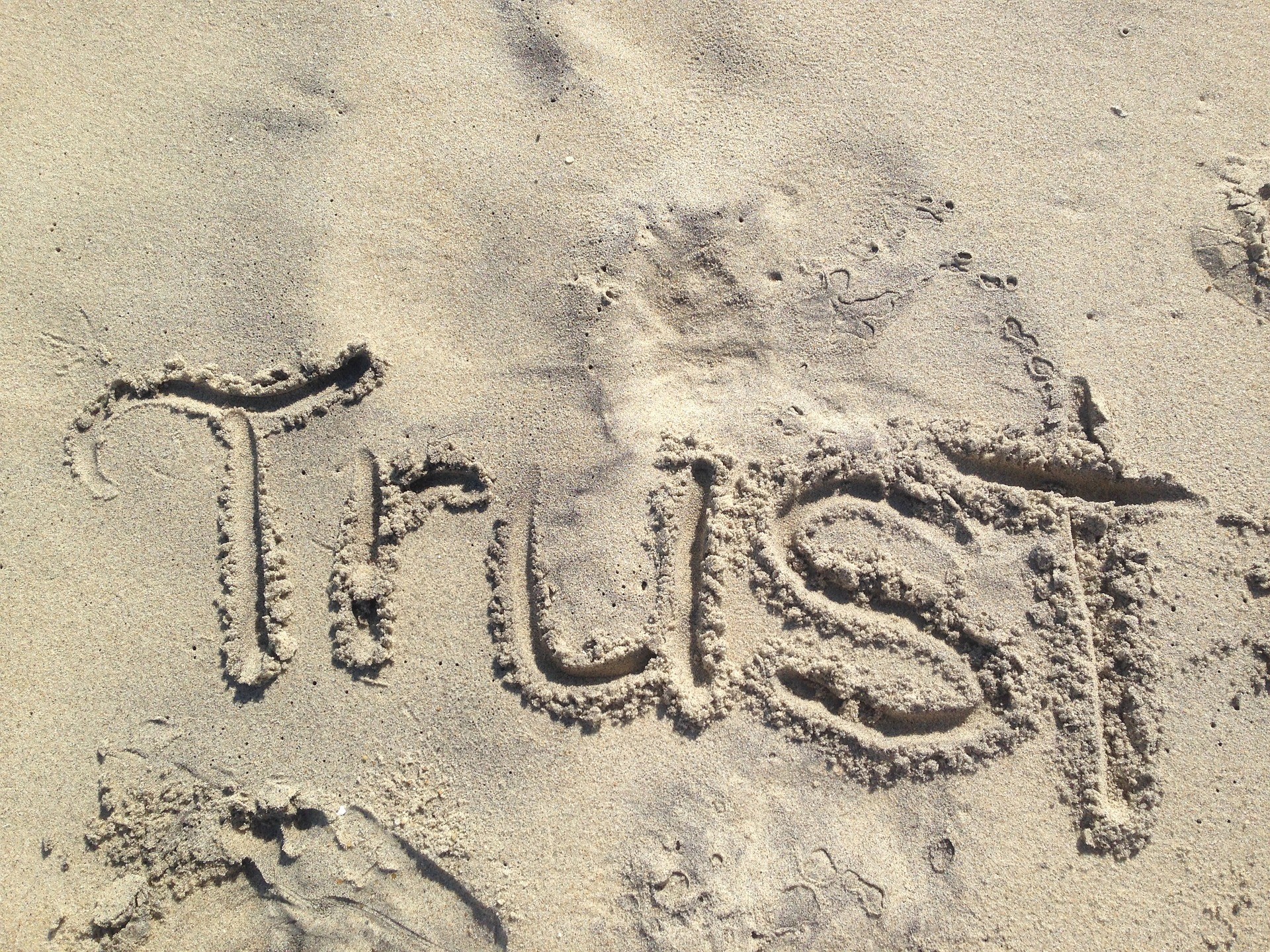 1920x1440 Why Is Trust Important in Maintaining a Long Distance Relationship?