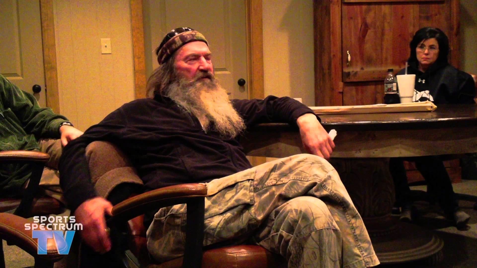 1920x1080 Willie & Phil Robertson talk about fake bleeps and praying in Jesus' name -  YouTube
