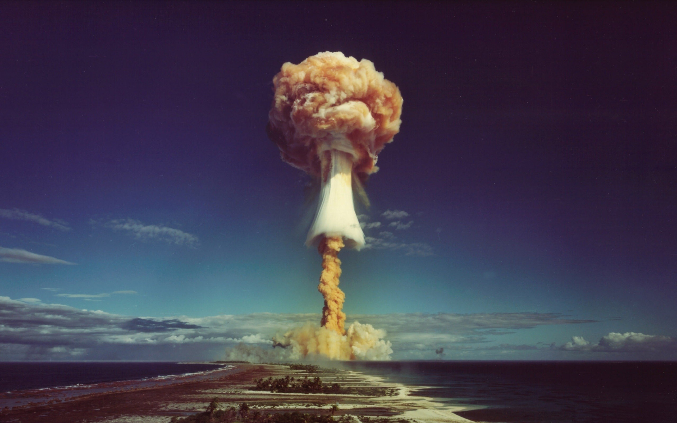 2560x1600 wallpaper war Â· destruction Â· nuclear explosions