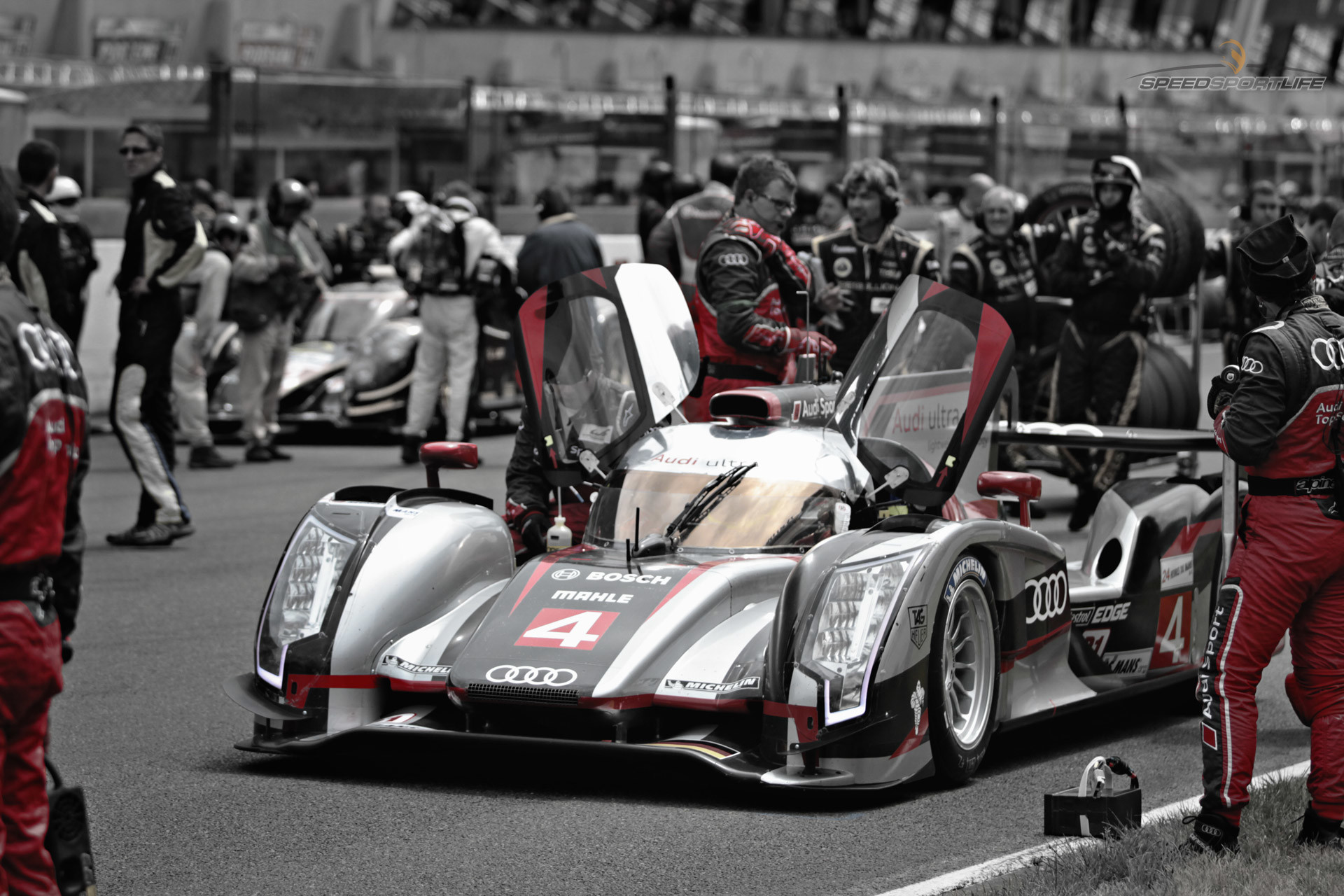 1920x1280 Click HERE to download the 1920 x 1280 version. Audi Le Mans R18 Wallpaper
