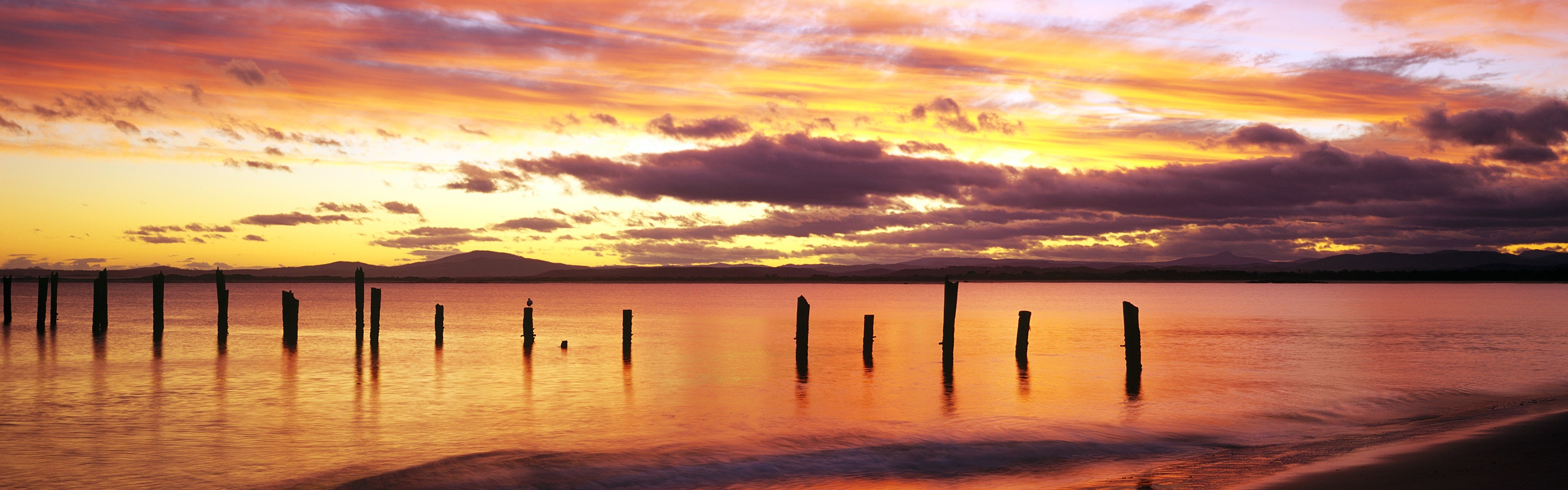 3840x1200 Beautiful beach sunset, Windows 8 panoramic widescreen wallpapers #7 -  .