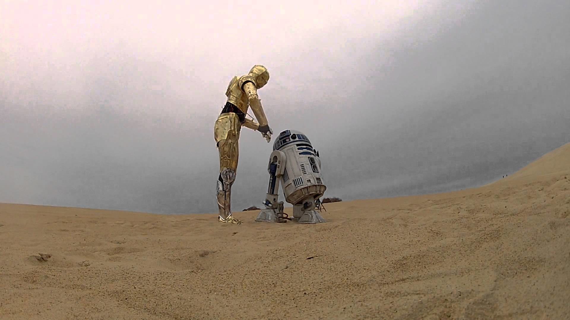 1920x1080 C3PO and R2D2 chillen in the desert - YouTube