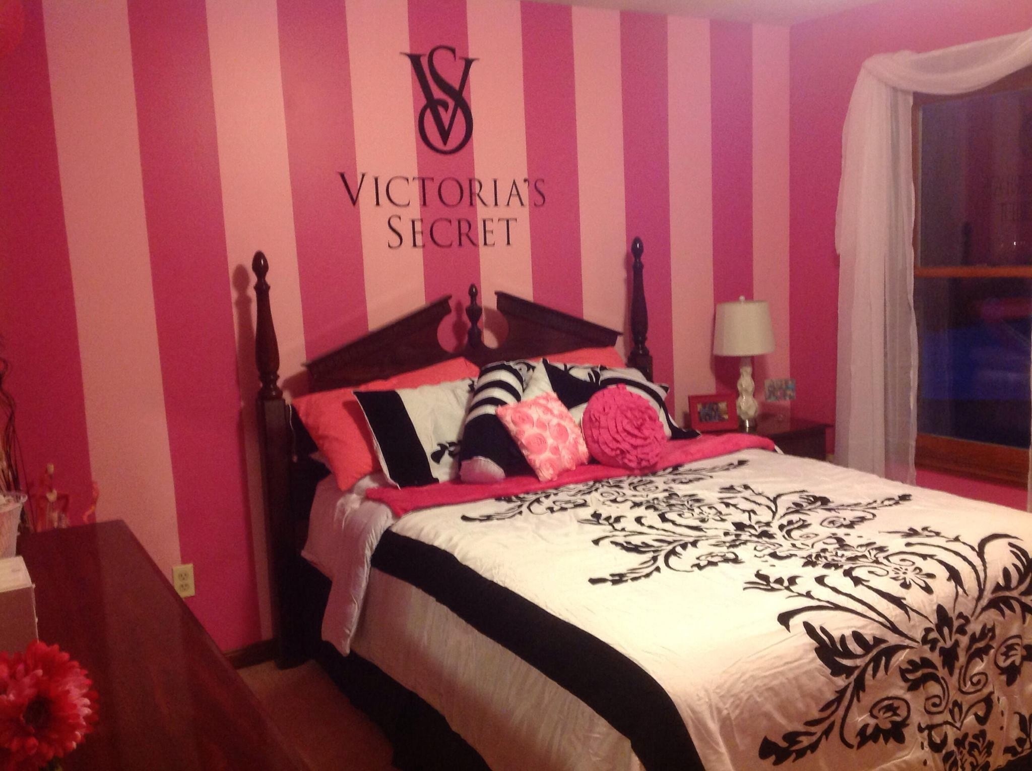 Pink Victoria's Secret комната