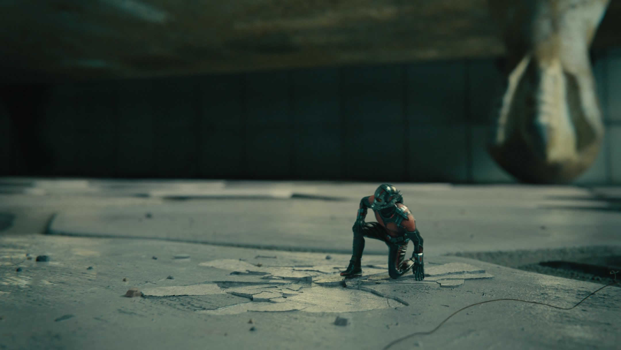 2160x1216 Movie - Ant-Man Wallpaper