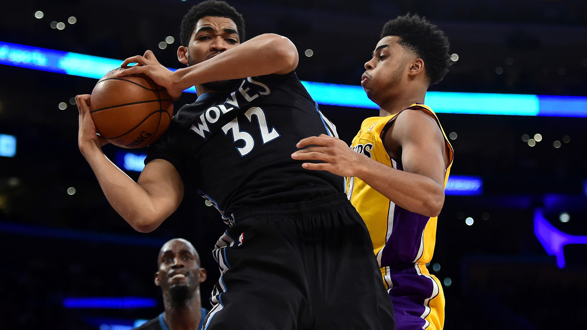 2048x1152 Minnesota's Karl-Anthony Towns has very solid NBA debut against Lakers - LA  Times