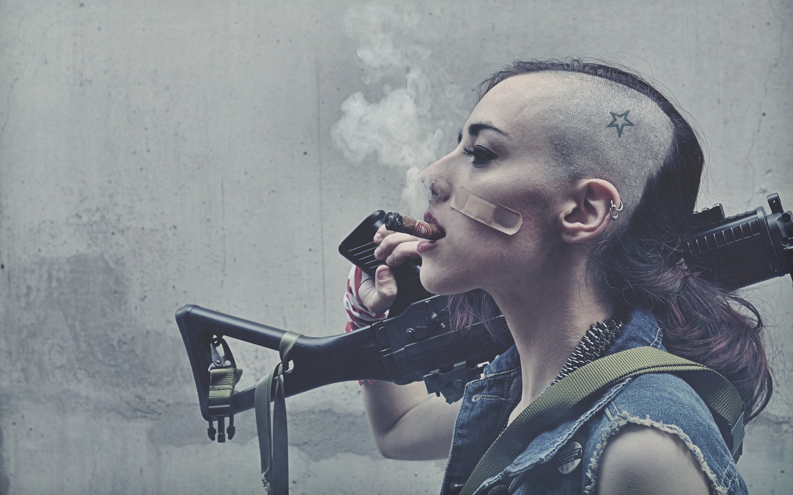 2560x1600 Brunette Cigar Smoking Rifle Tank Girl Cosplay weapon gun f wallpaper |   | 234478 | WallpaperUP
