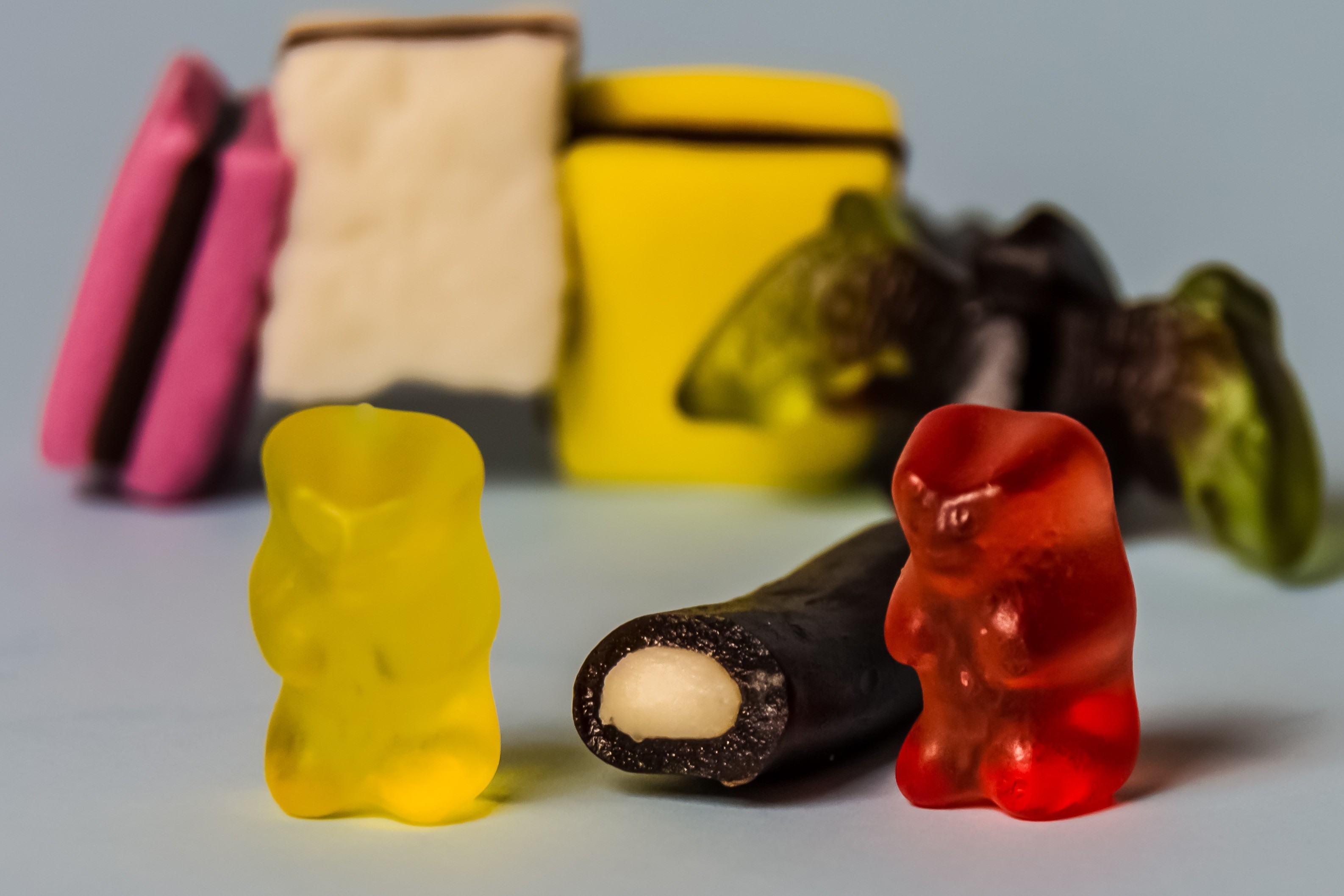 3172x2115 gummy bears candy