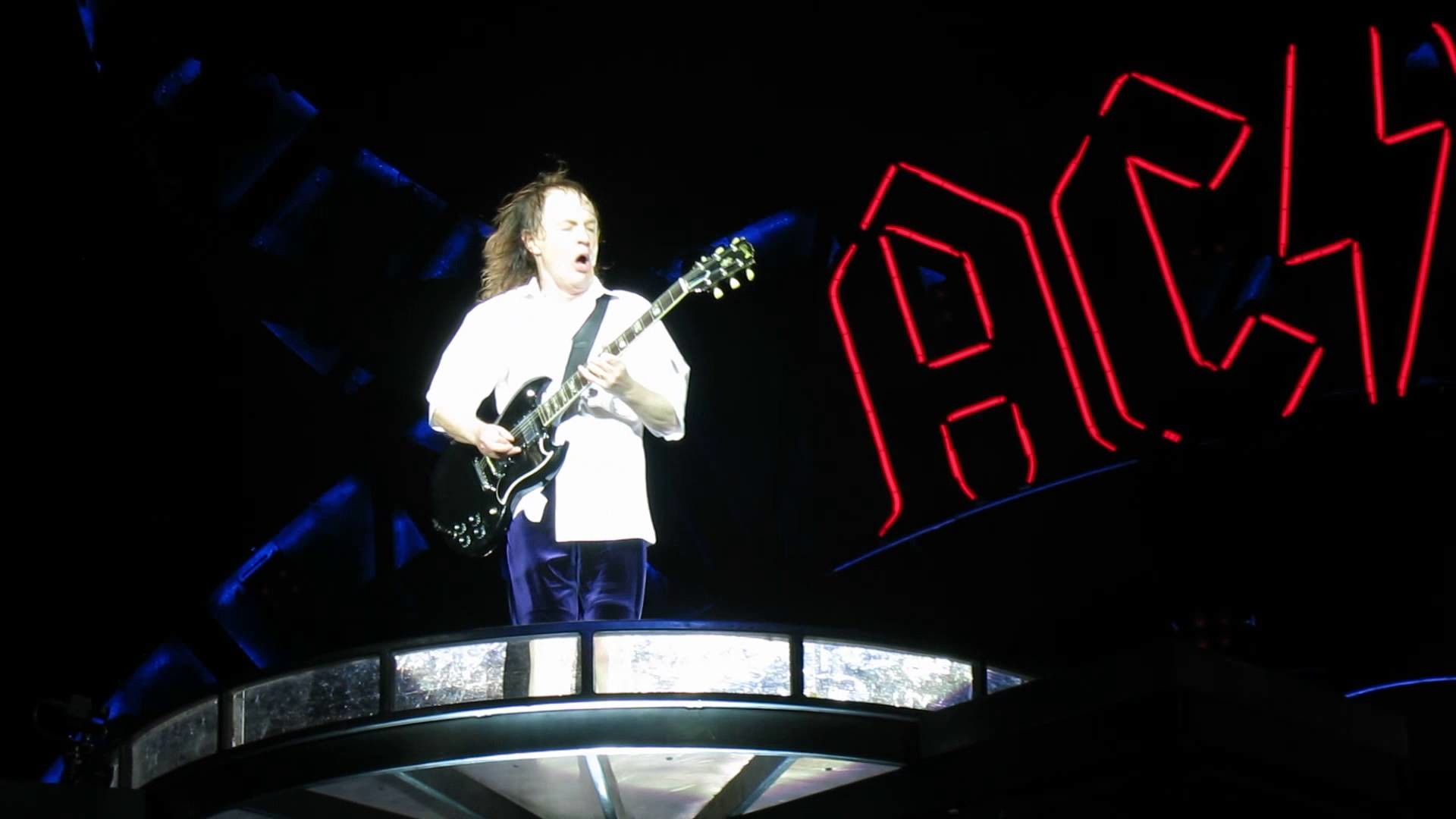 1920x1080 AC/DC - Let There Be Rock ** Angus Young nearby ** San Francisco, CA -  09/25/2015