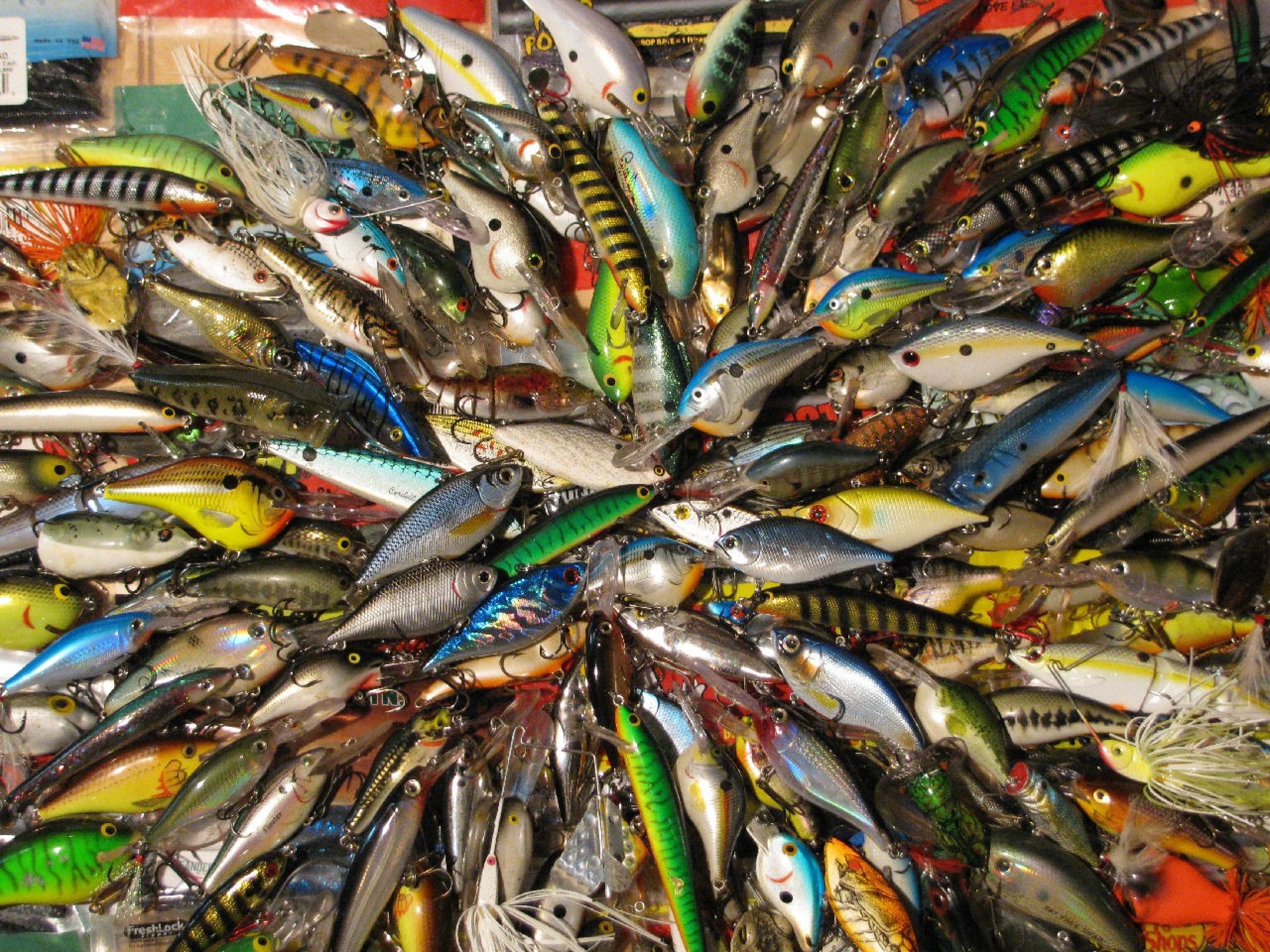 2560x1920 fishing lure computer wallpaper | ... fishing vivid colors lure fishing  gear 1280x960 wallpaper
