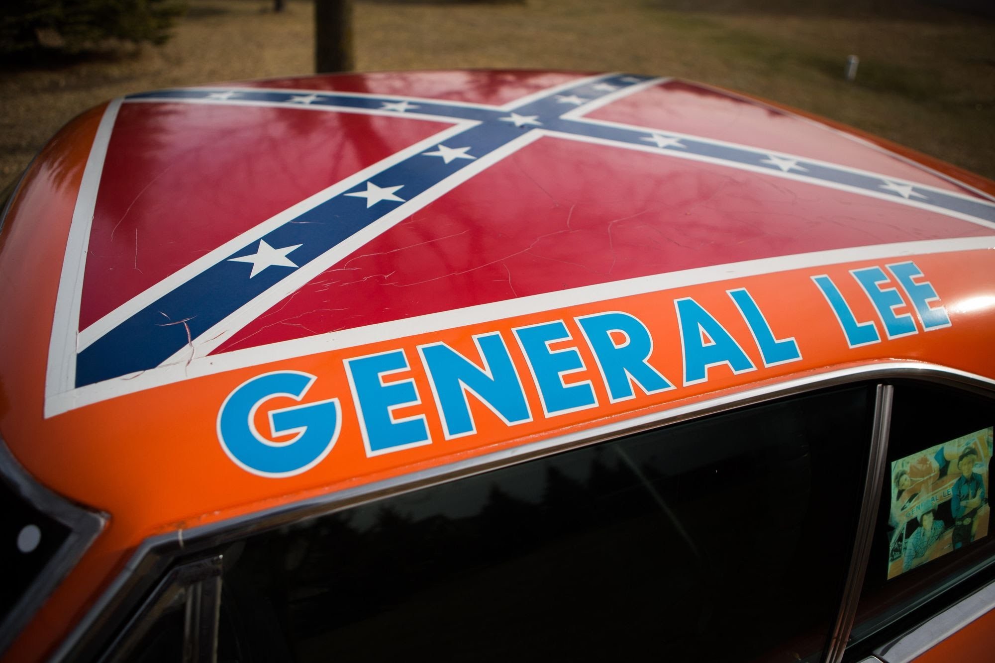 2000x1333 Bubba Watson To Remove Confederate Flag From The "Dukes Of Hazzard Car" -  YouTube