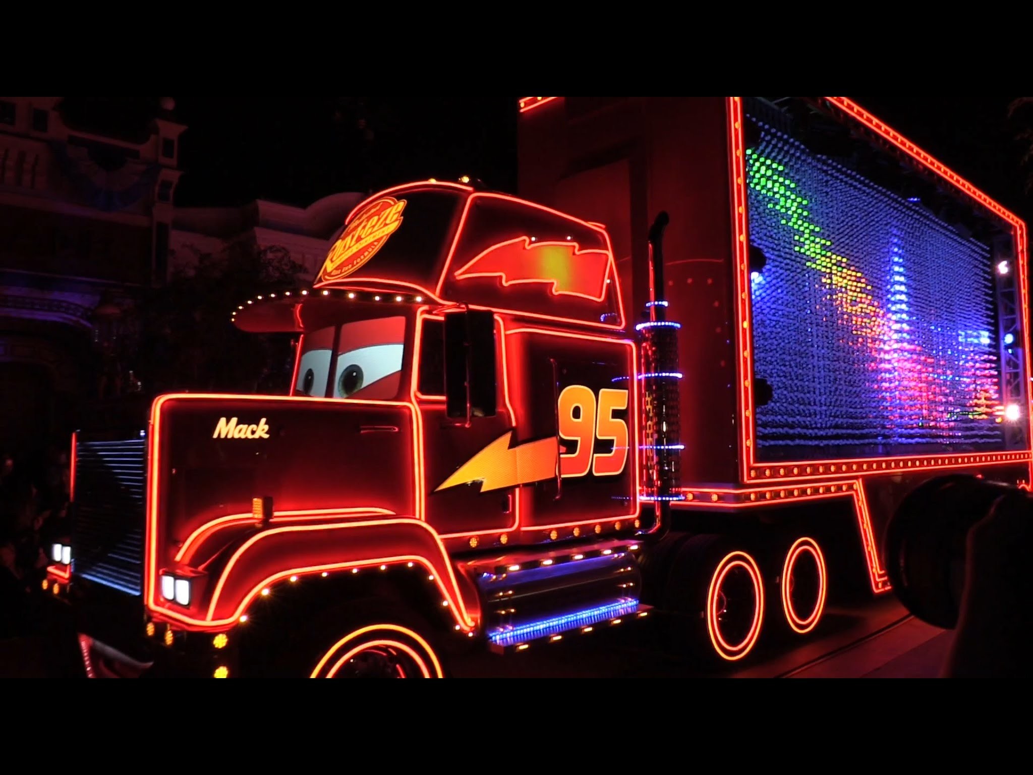 2048x1536 FULL Paint the Night parade debut at Disneyland for 60th anniversary -  YouTube