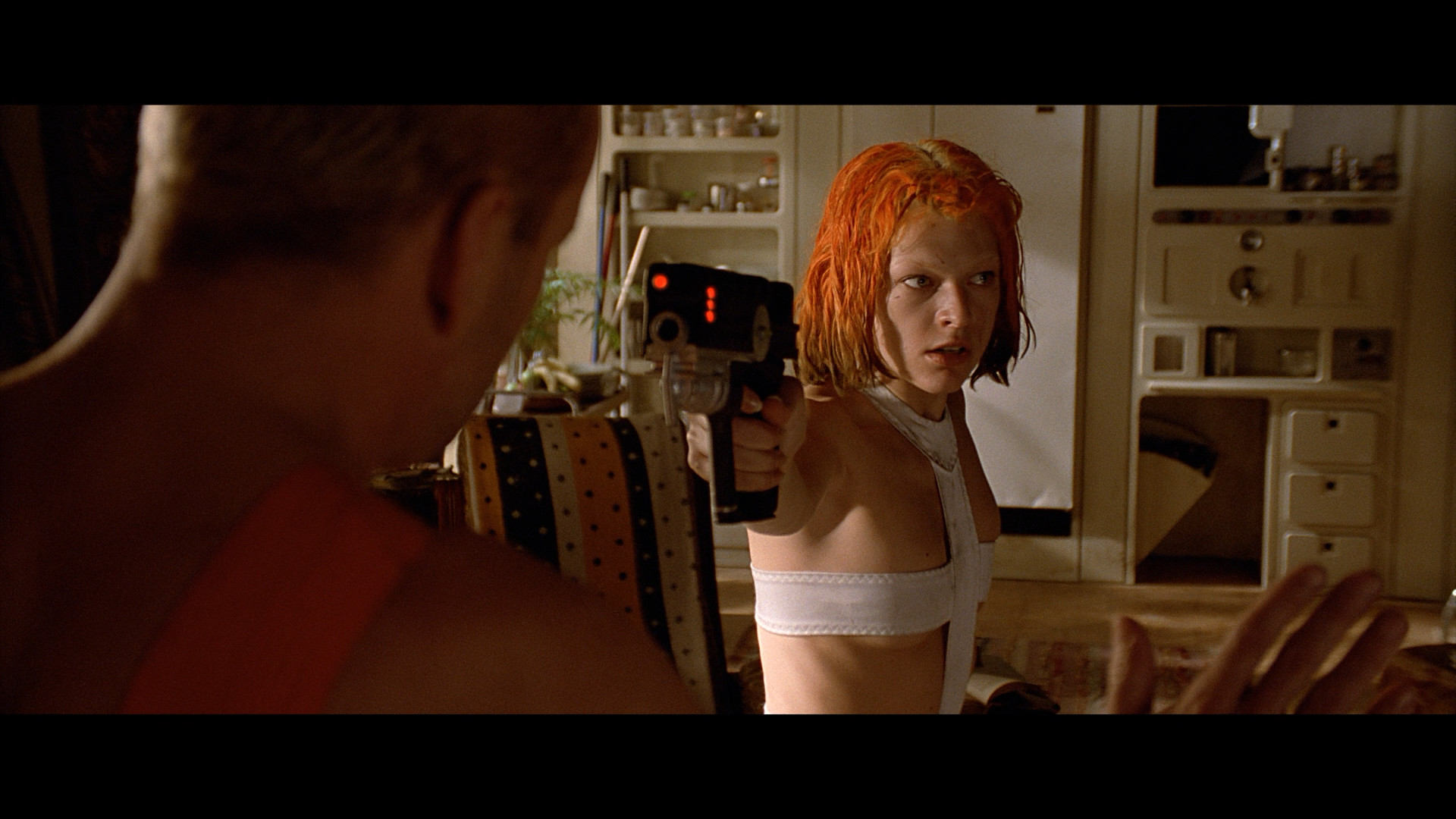 Gimme the cash fifth element