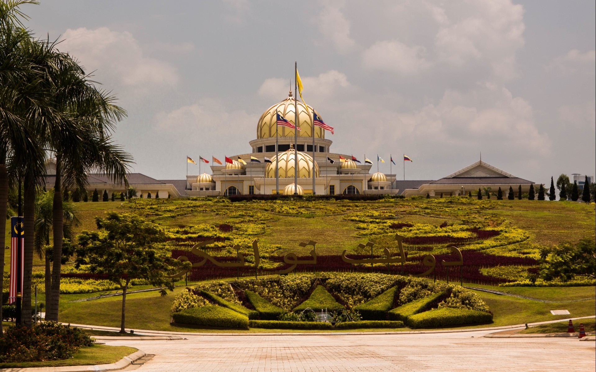 1920x1200 Man Made - Istana Negara, Jakarta Bakgrund