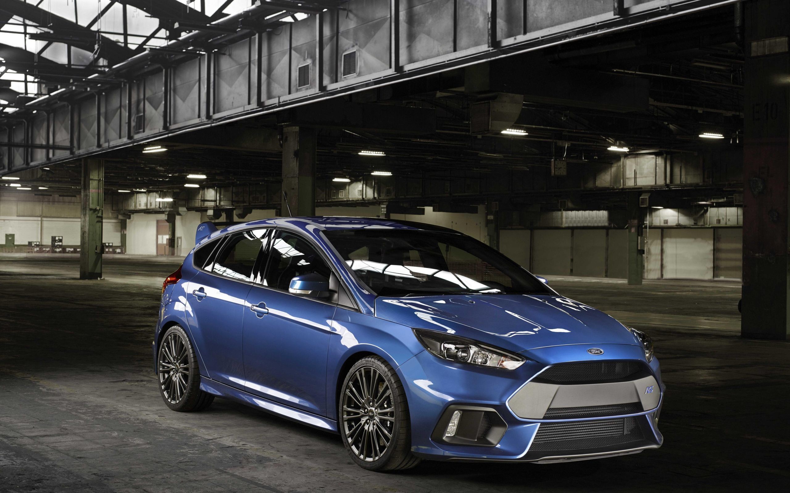2560x1600 Give Your Desktop And Mobile A Hot Hatch Makeover With These 2016 Ford  Focus RS Wallpapers