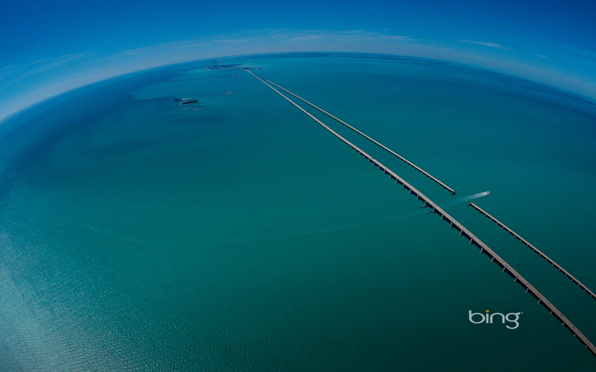 1920x1200 Seven Mile Bridge in the Florida Keys. It connects Marathon to Little Duck  Key.