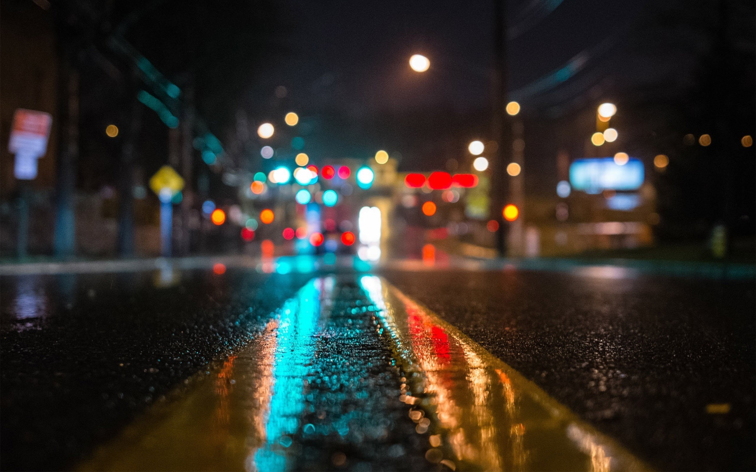 2560x1600 City lights, wet street inspiration with color #LGLimitlessDesign #Contest