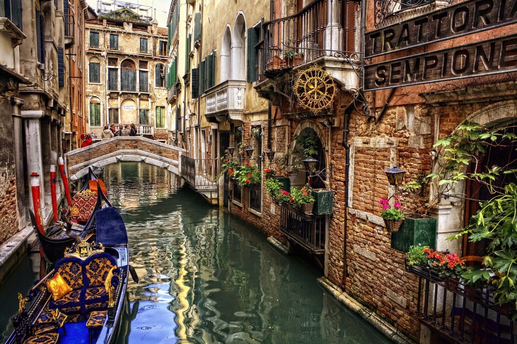 2048x1365 Venice Italy Wallpaper.