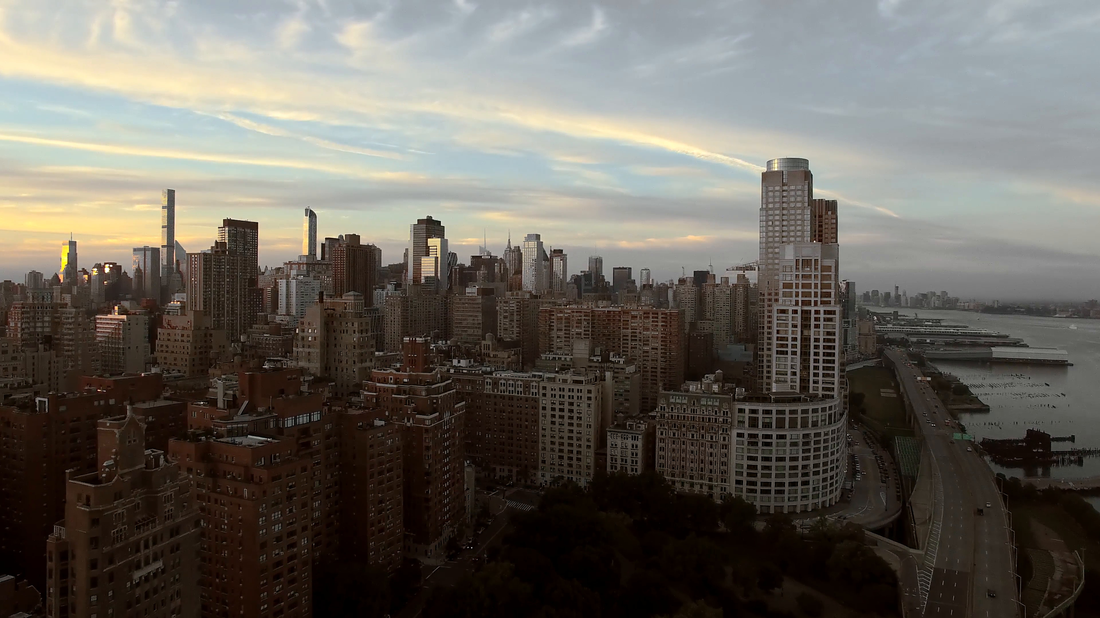 3840x2160 urban metropolis cityscape background. new york city scenery