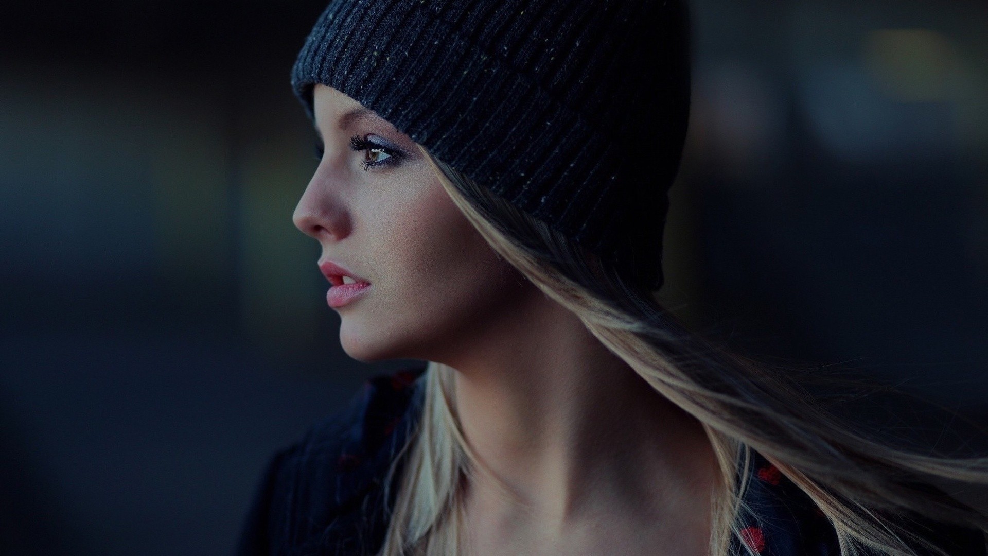 1920x1080 Blonde in black knitted hat