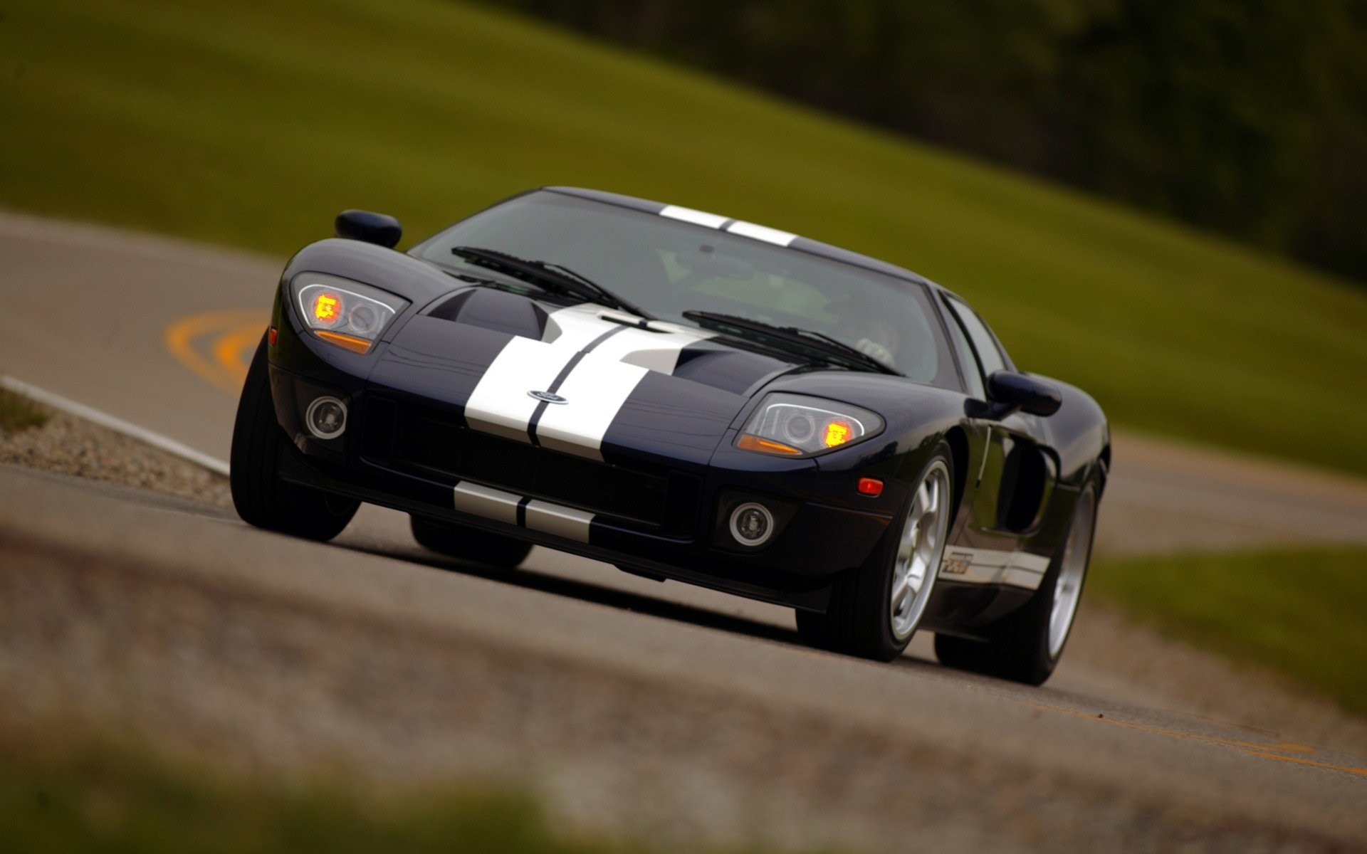 1920x1200 2003 Ford Gt