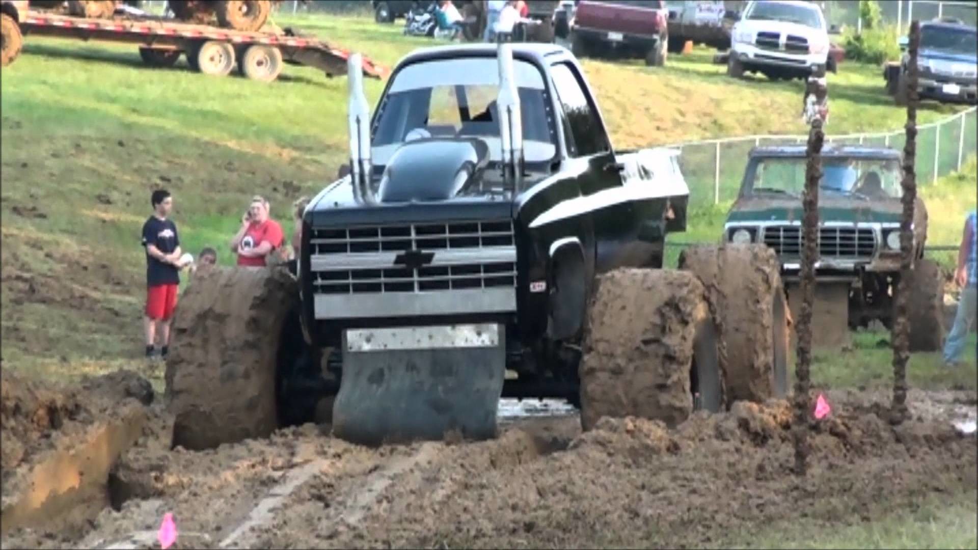 1920x1080 Custom Chevy Mud Truck Destroys a SM-465 With A SBC On The Bottle - YouTube